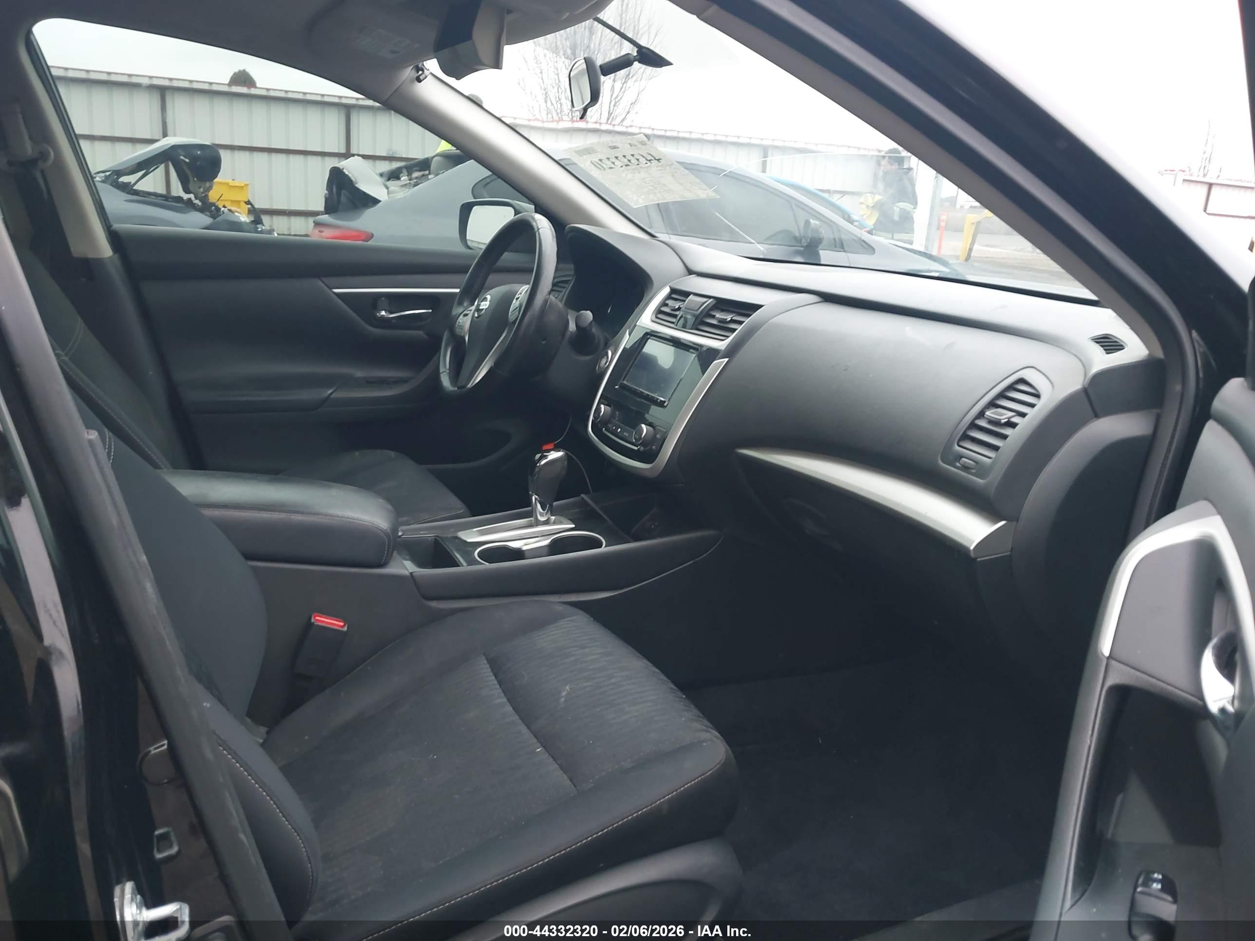 NISSAN ALTIMA image 5