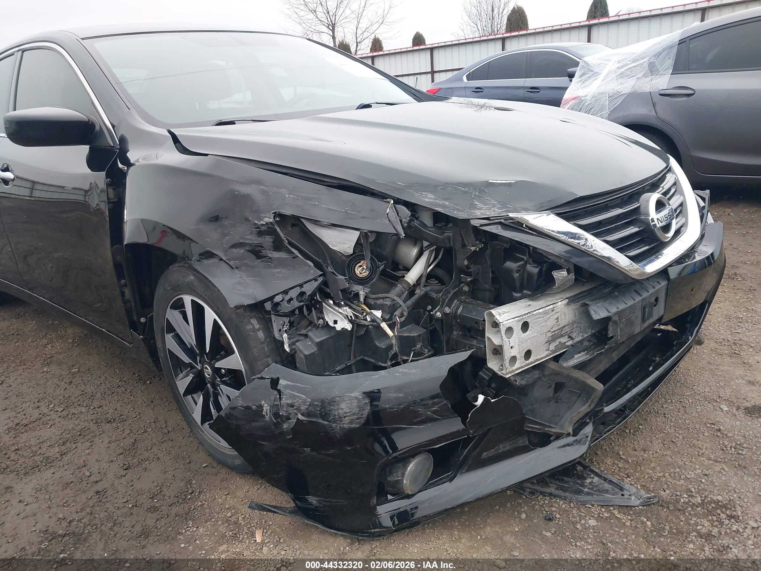 NISSAN ALTIMA image 6