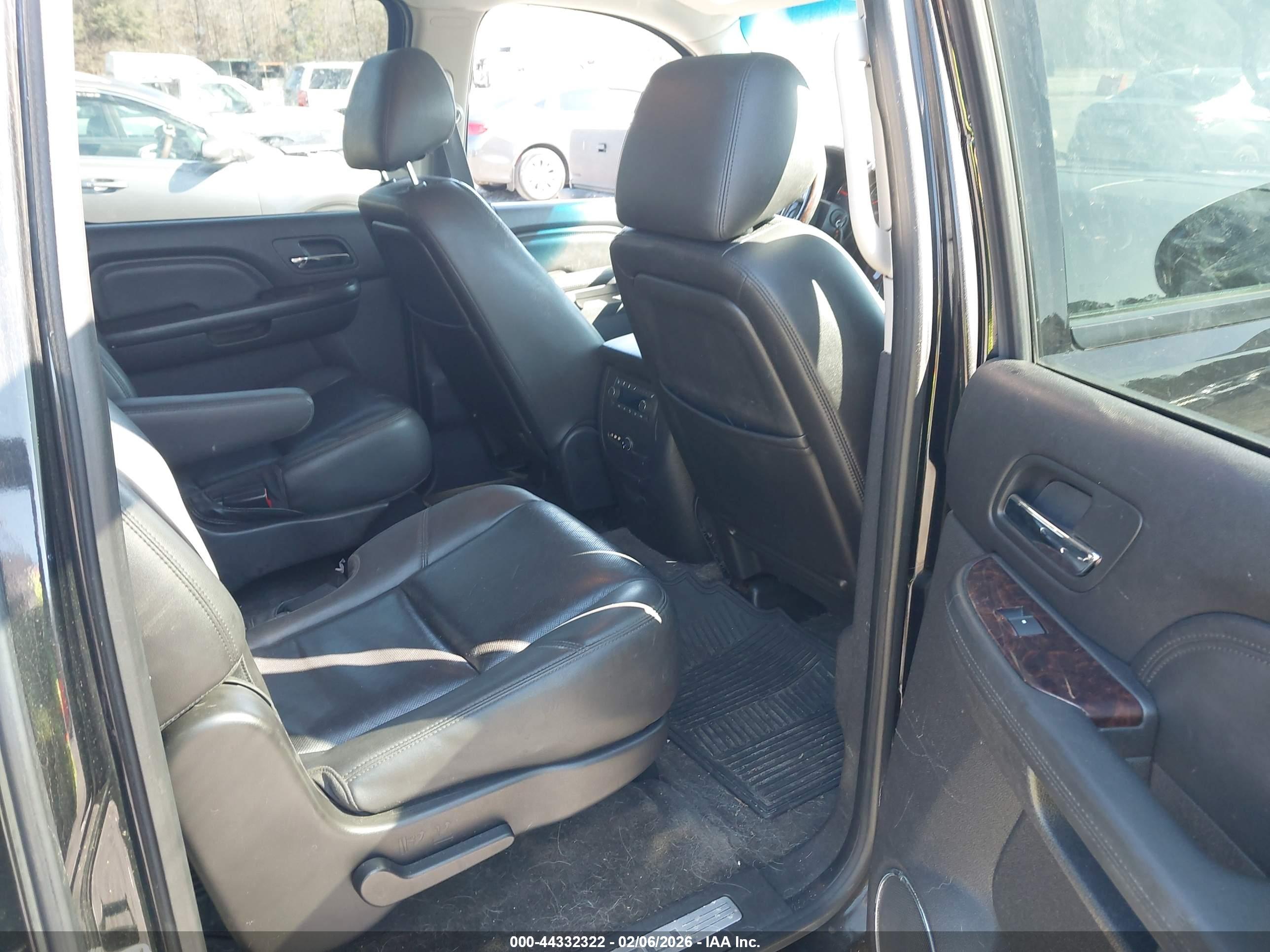 GMC YUKON image 8