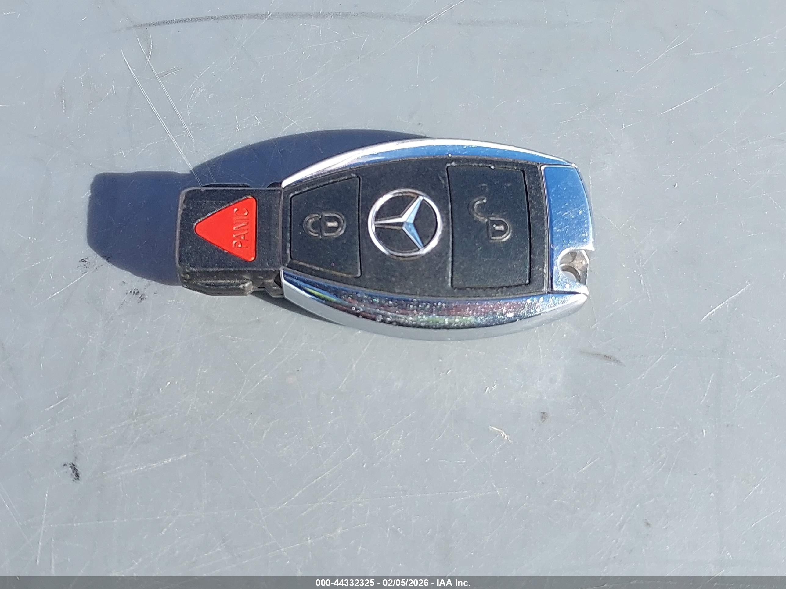 MERCEDES-BENZ GLK image 11