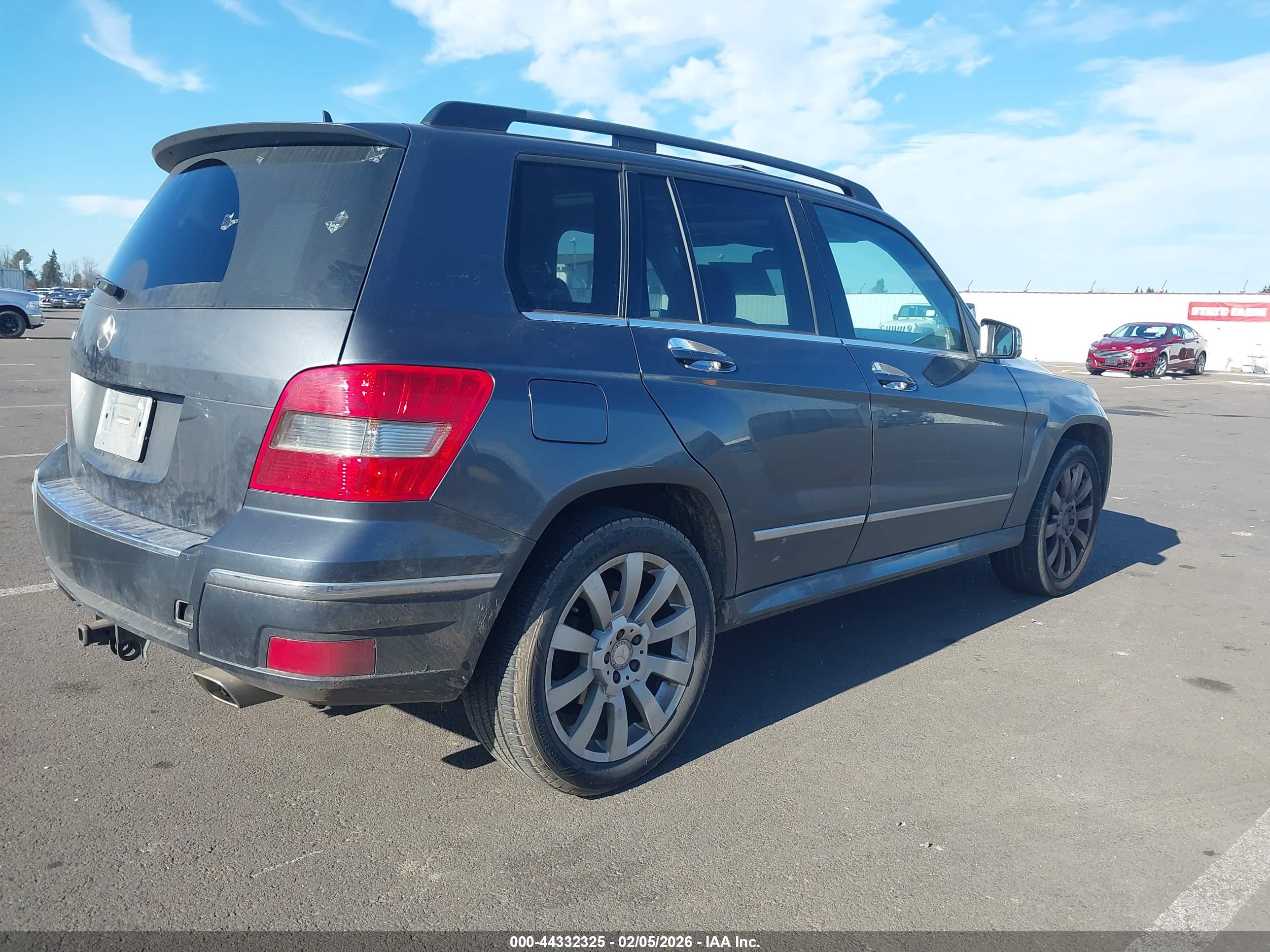 MERCEDES-BENZ GLK image 4