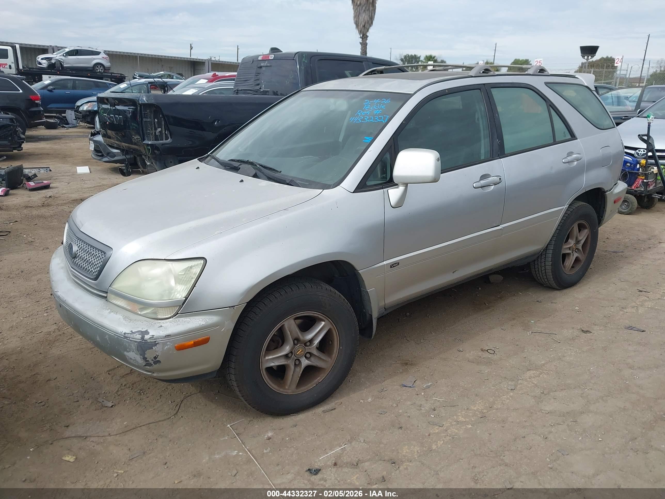 LEXUS RX image 2