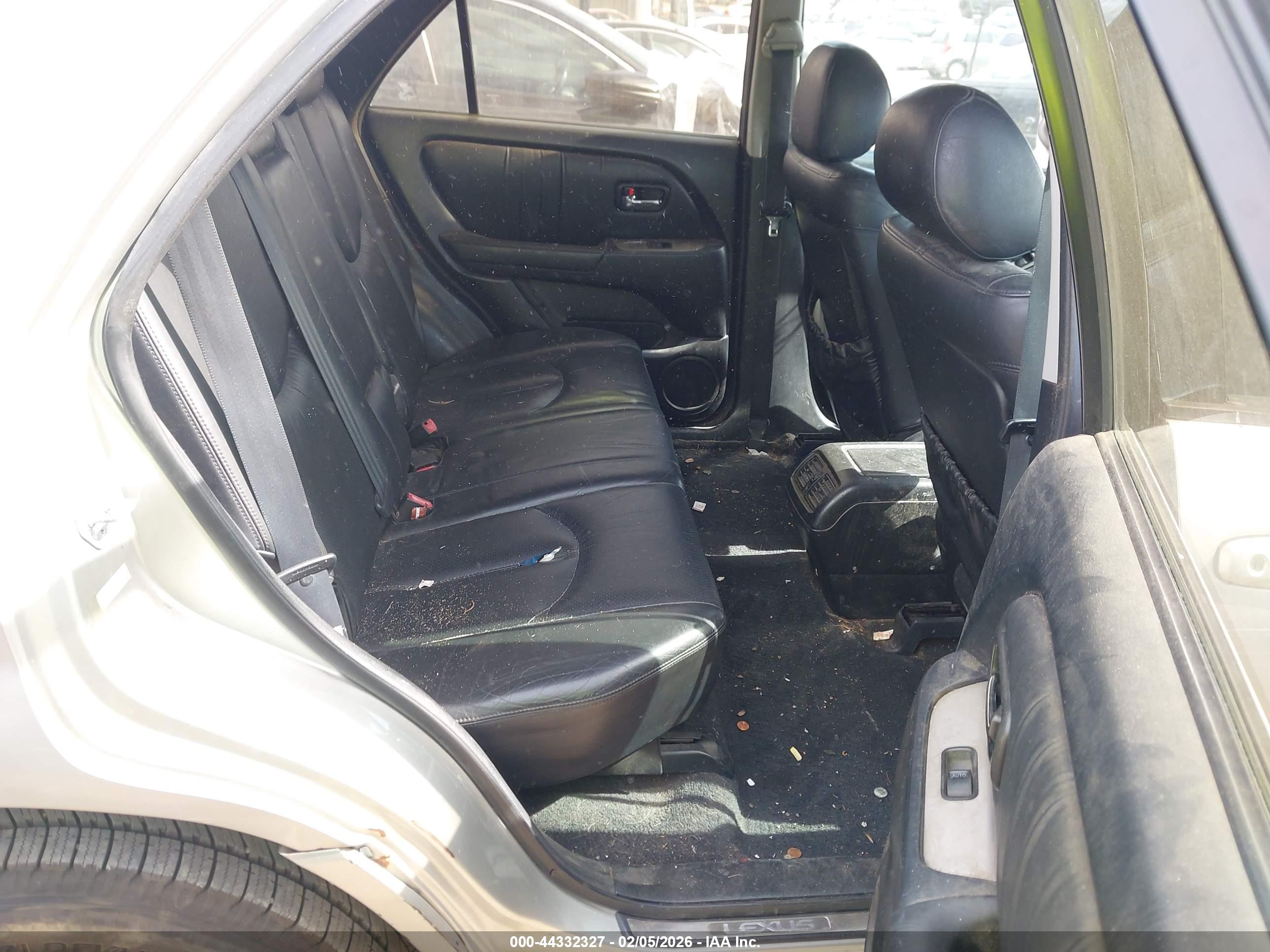 LEXUS RX image 8