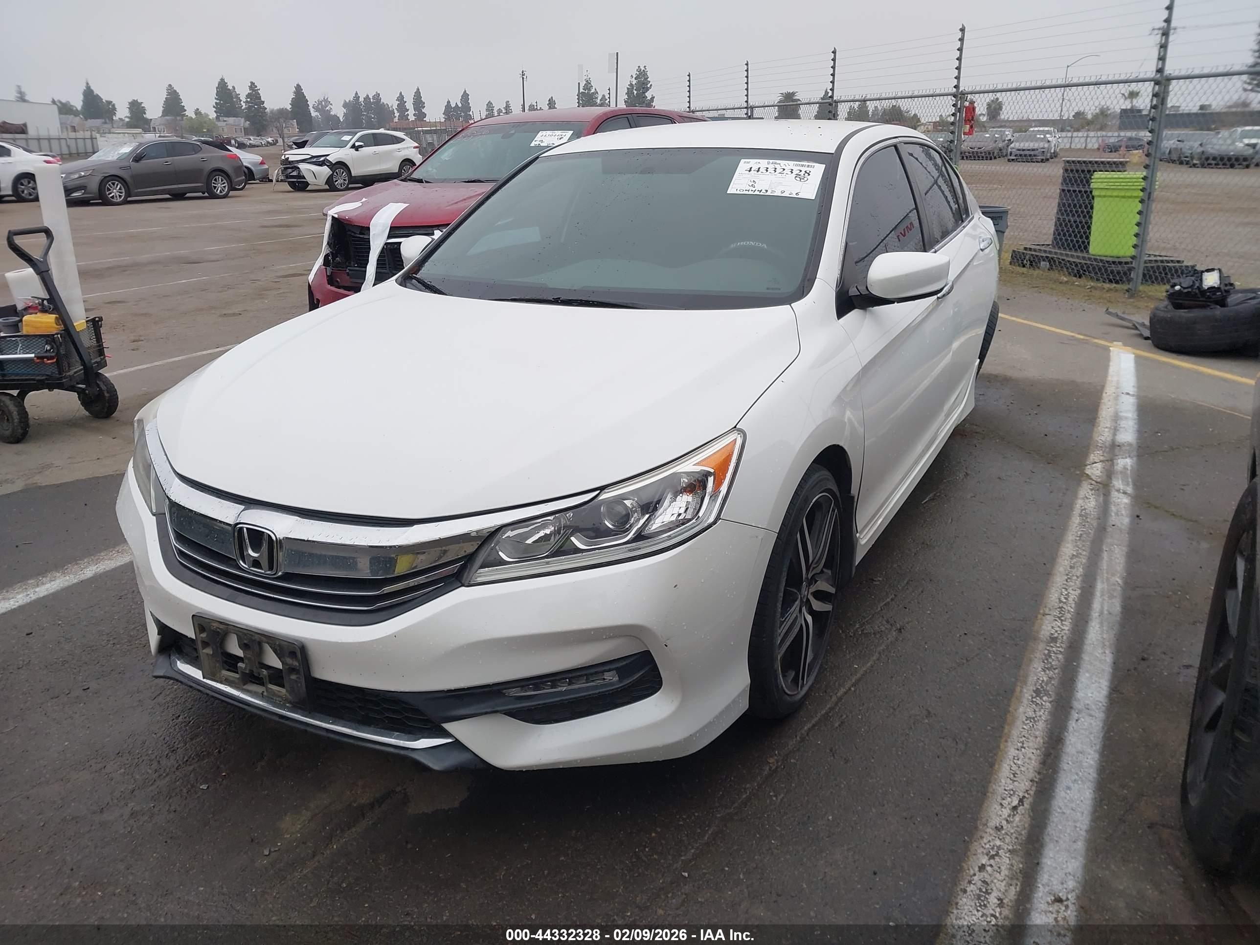 HONDA ACCORD image 2