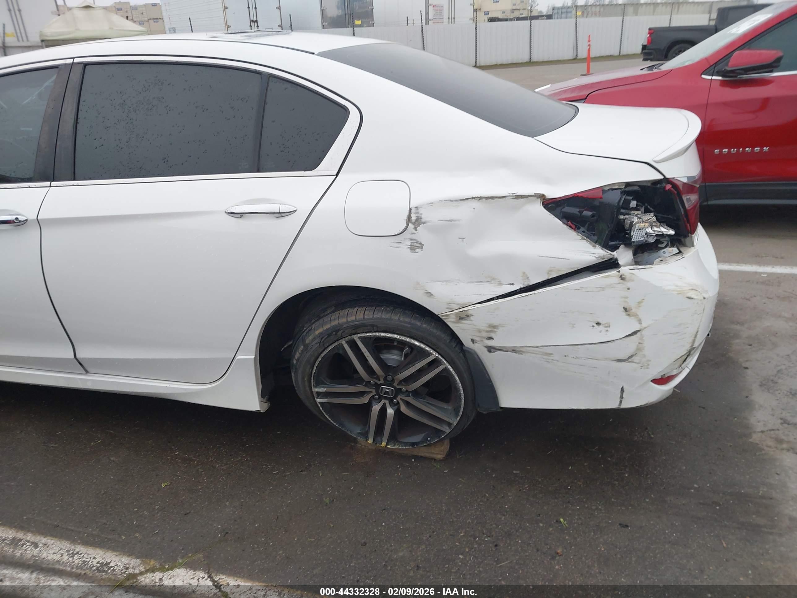 HONDA ACCORD image 6
