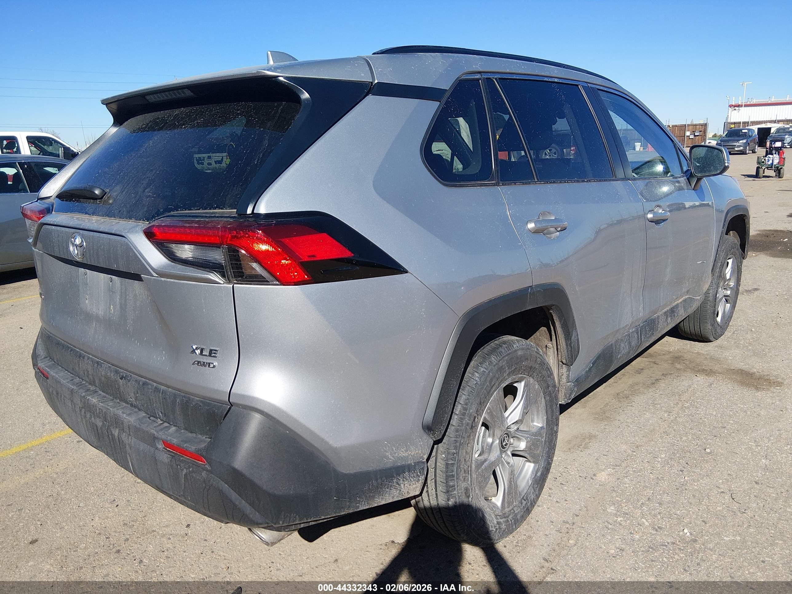 TOYOTA RAV4 image 4