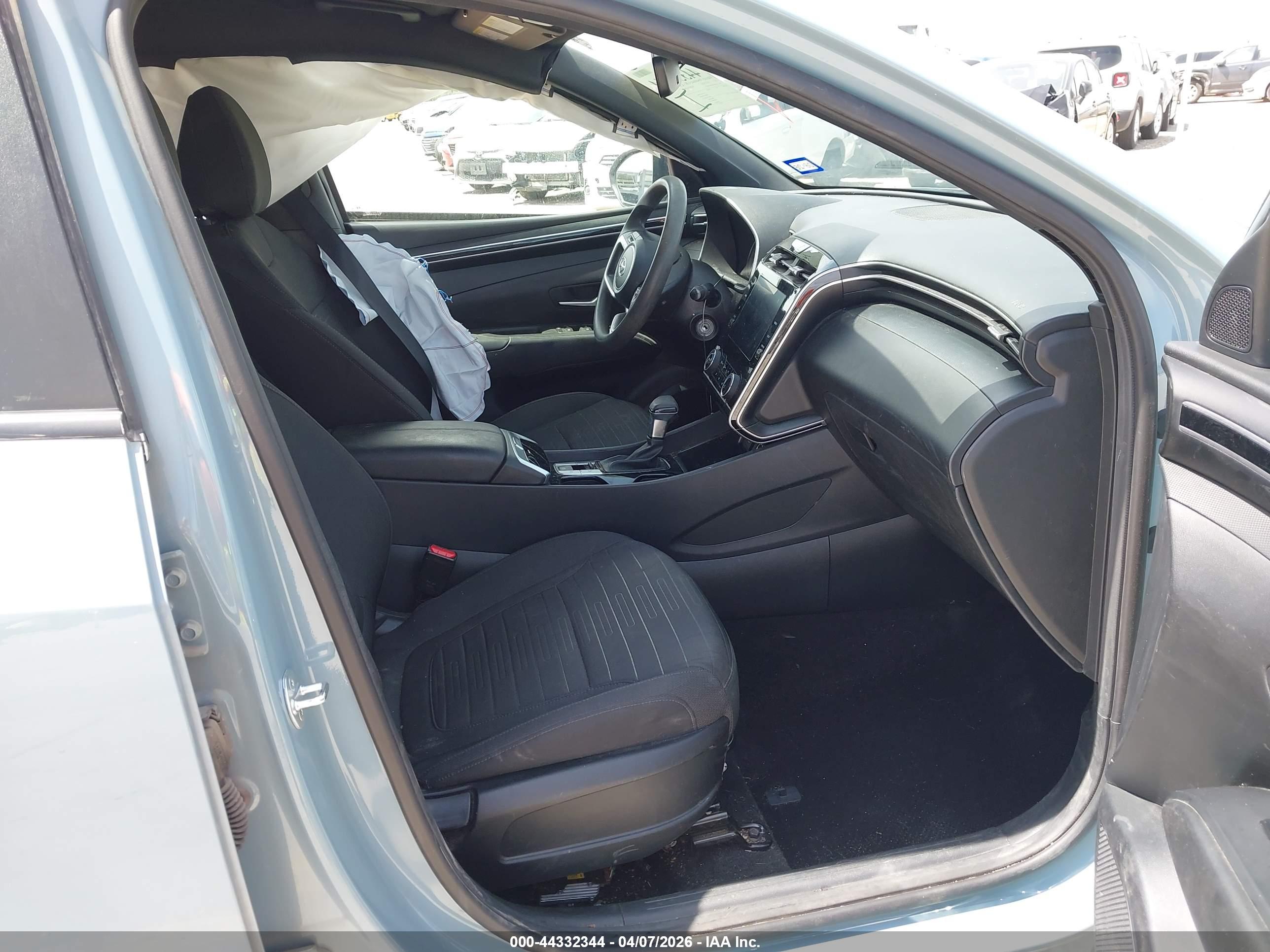HYUNDAI SANTA image 5