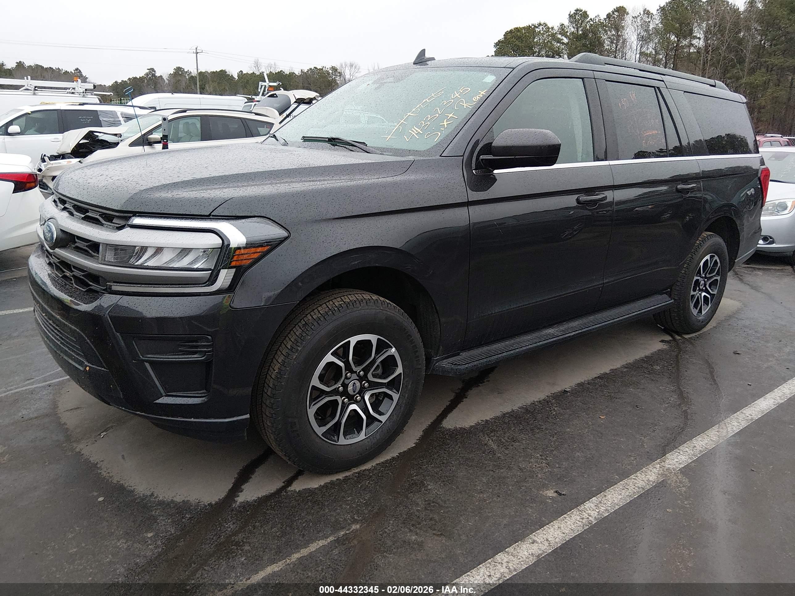 FORD EXPEDITION image 2