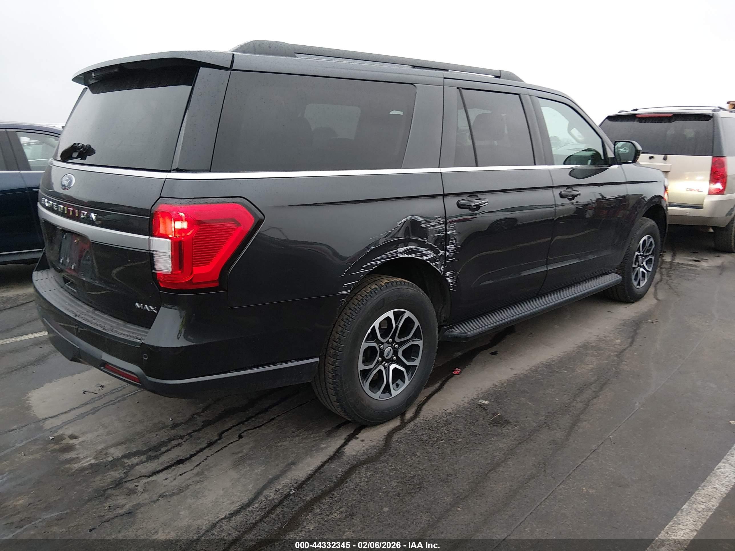 FORD EXPEDITION image 4