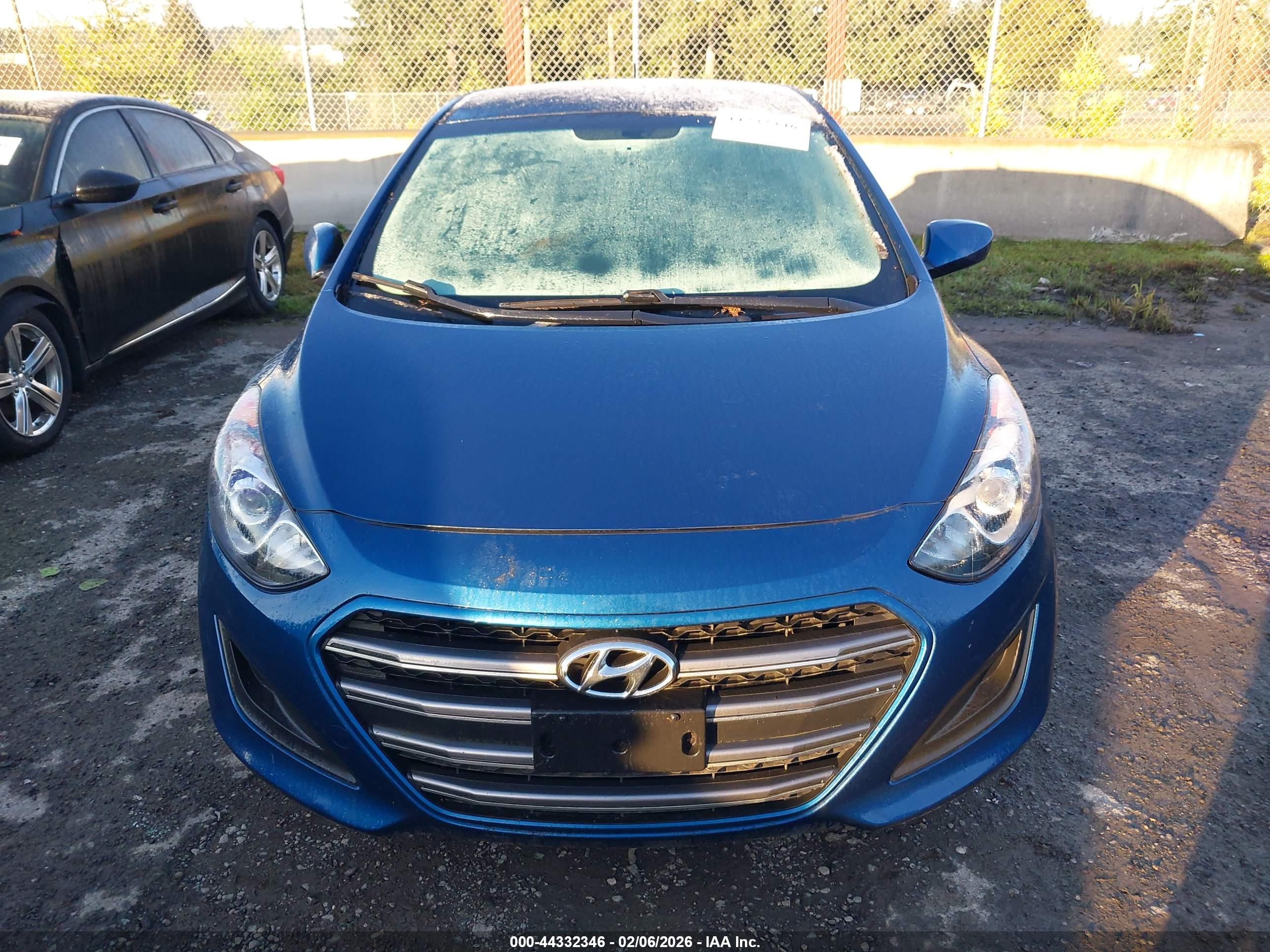 HYUNDAI ELANTRA image 6