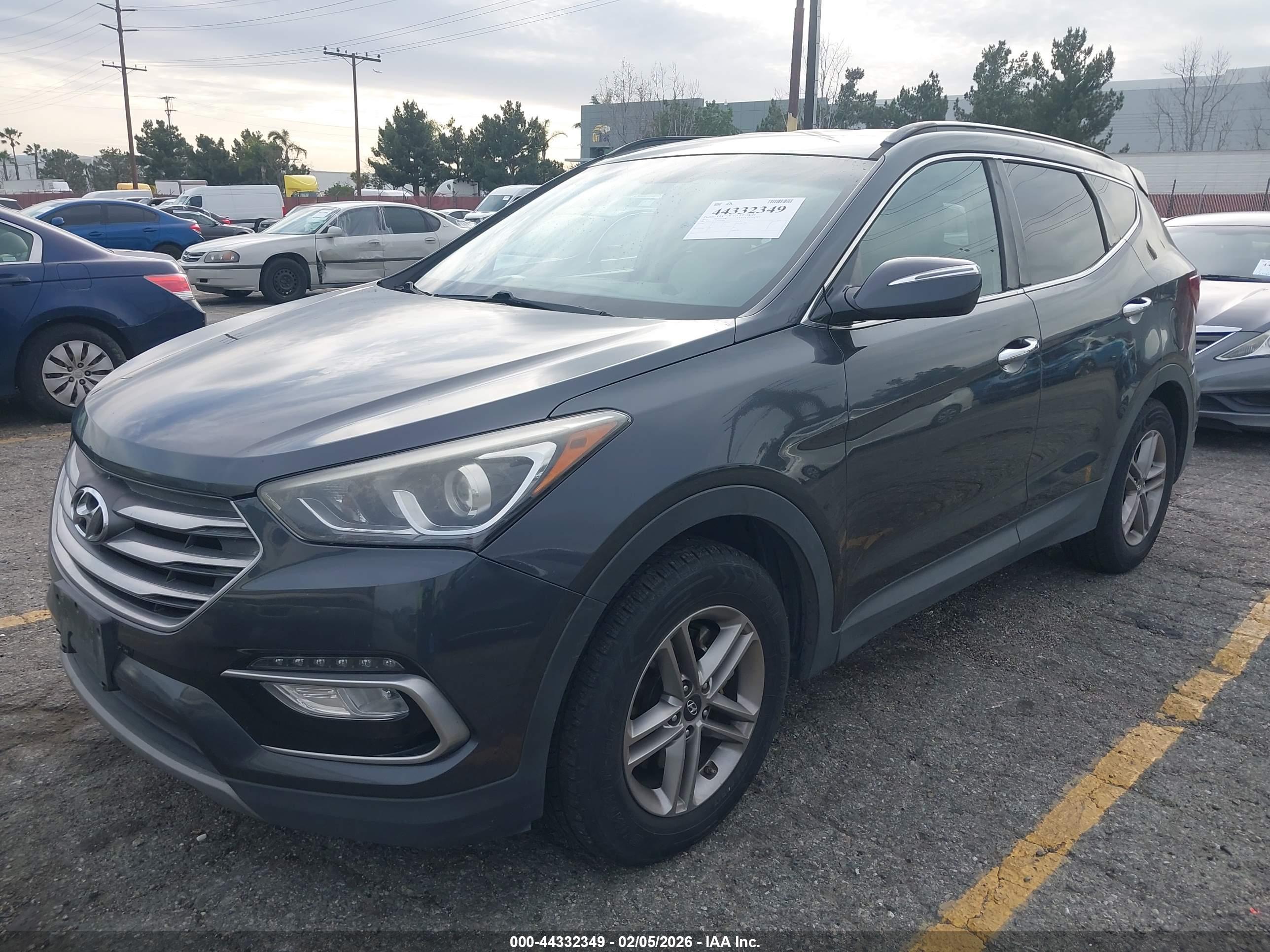 HYUNDAI SANTA image 2
