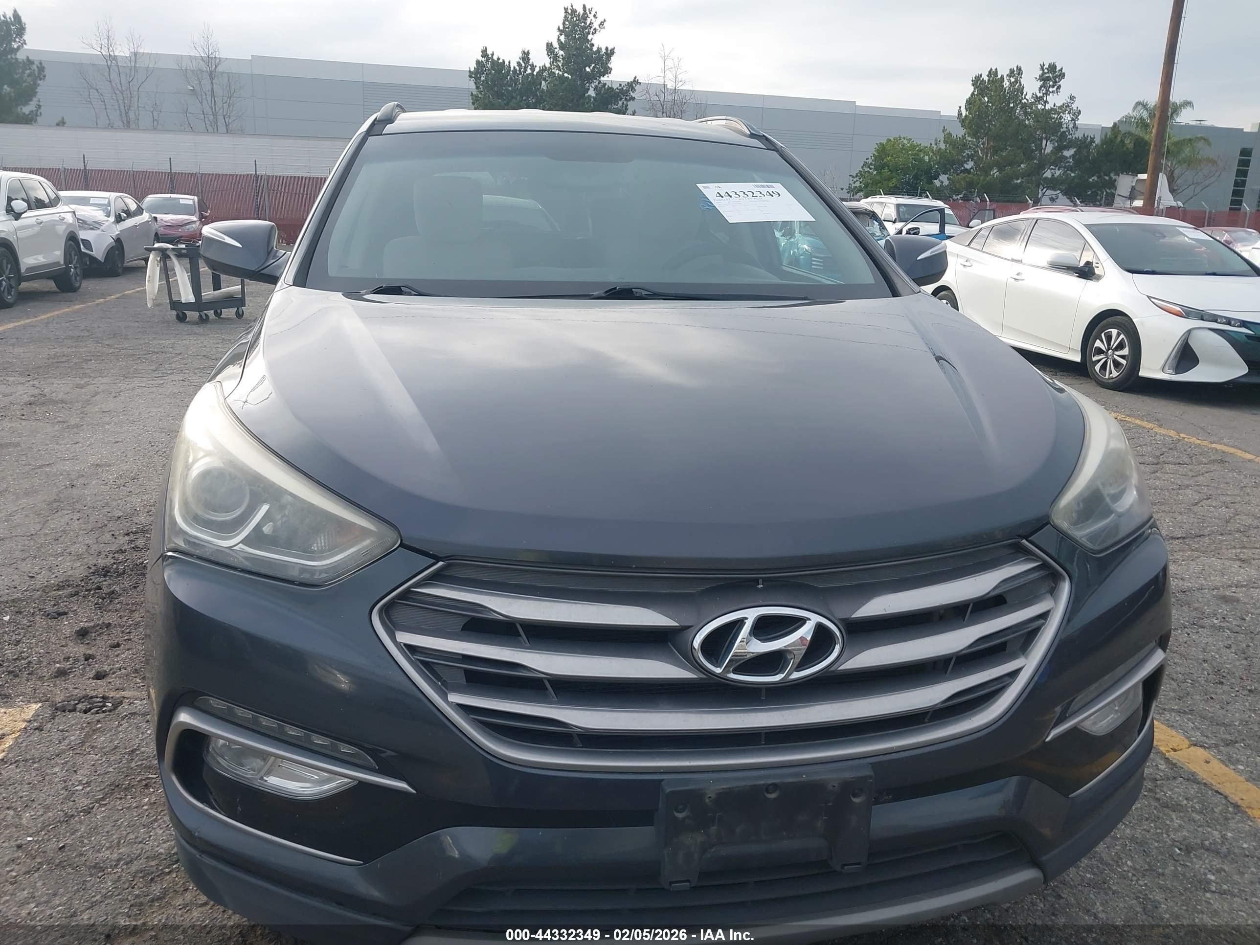 HYUNDAI SANTA image 6