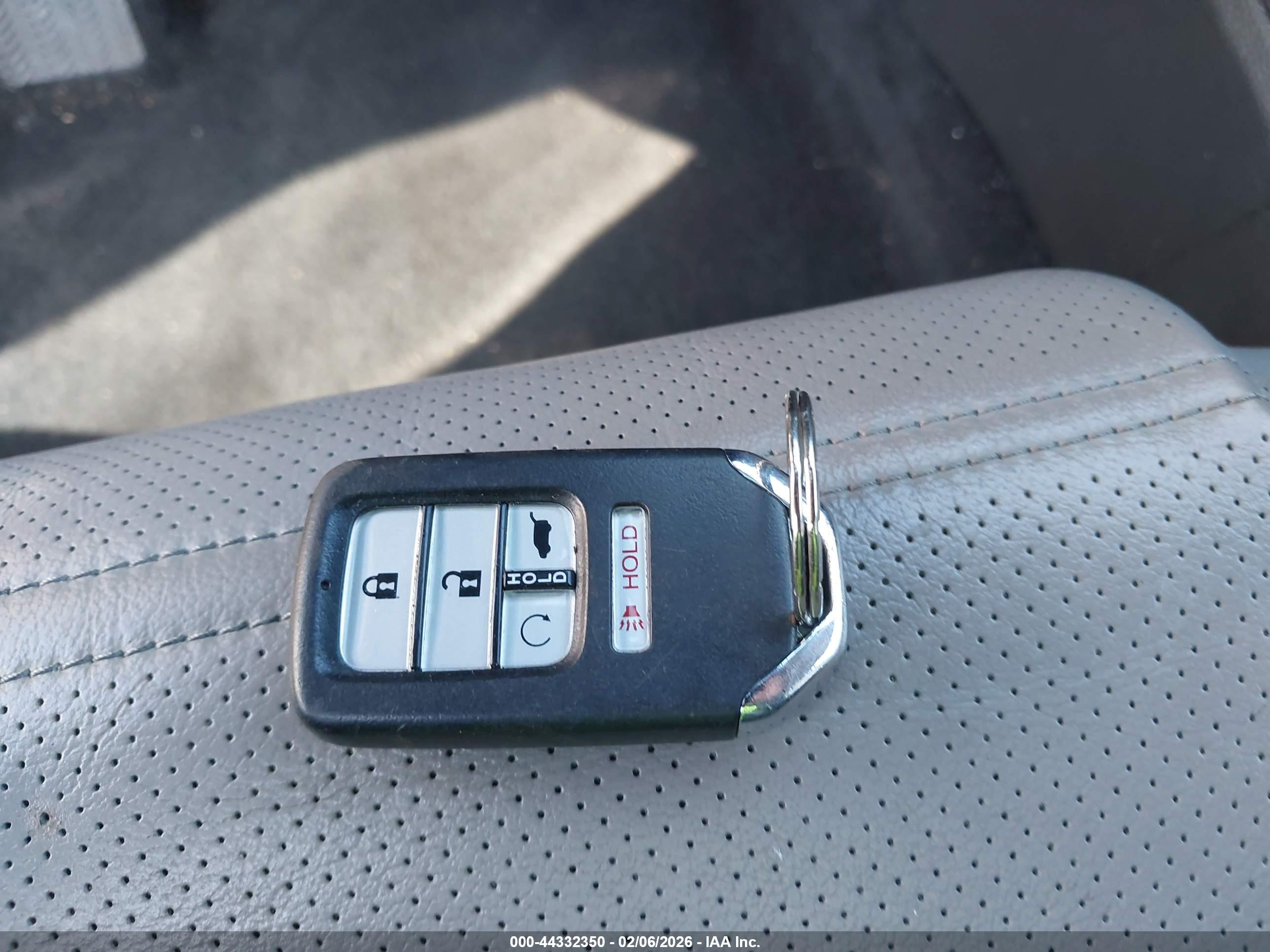 HONDA CR-V image 11