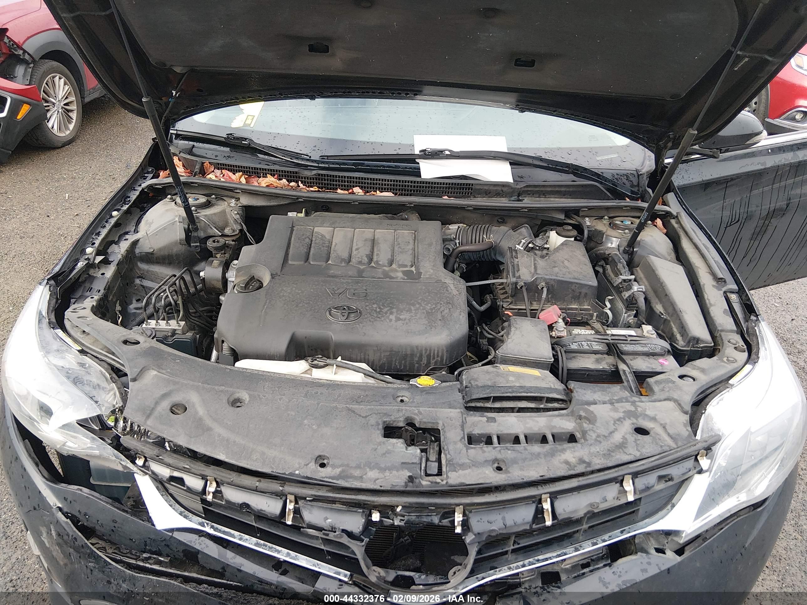 TOYOTA AVALON image 10