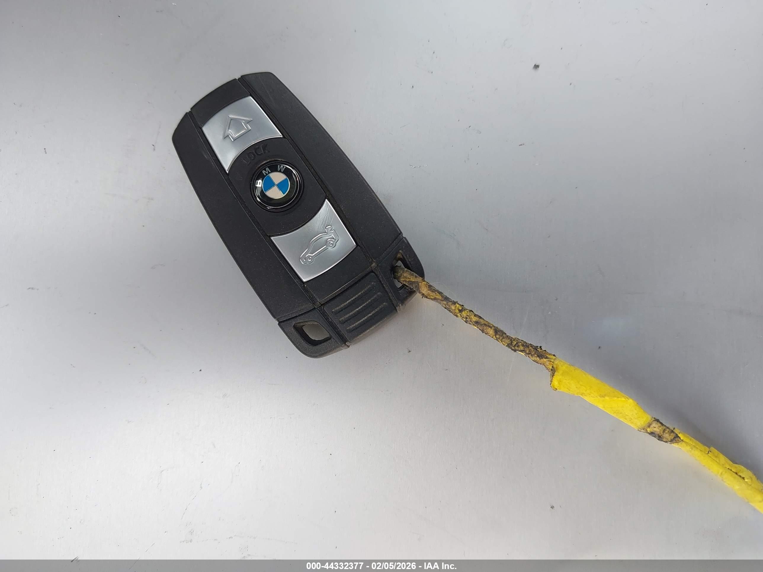 BMW 328I image 11
