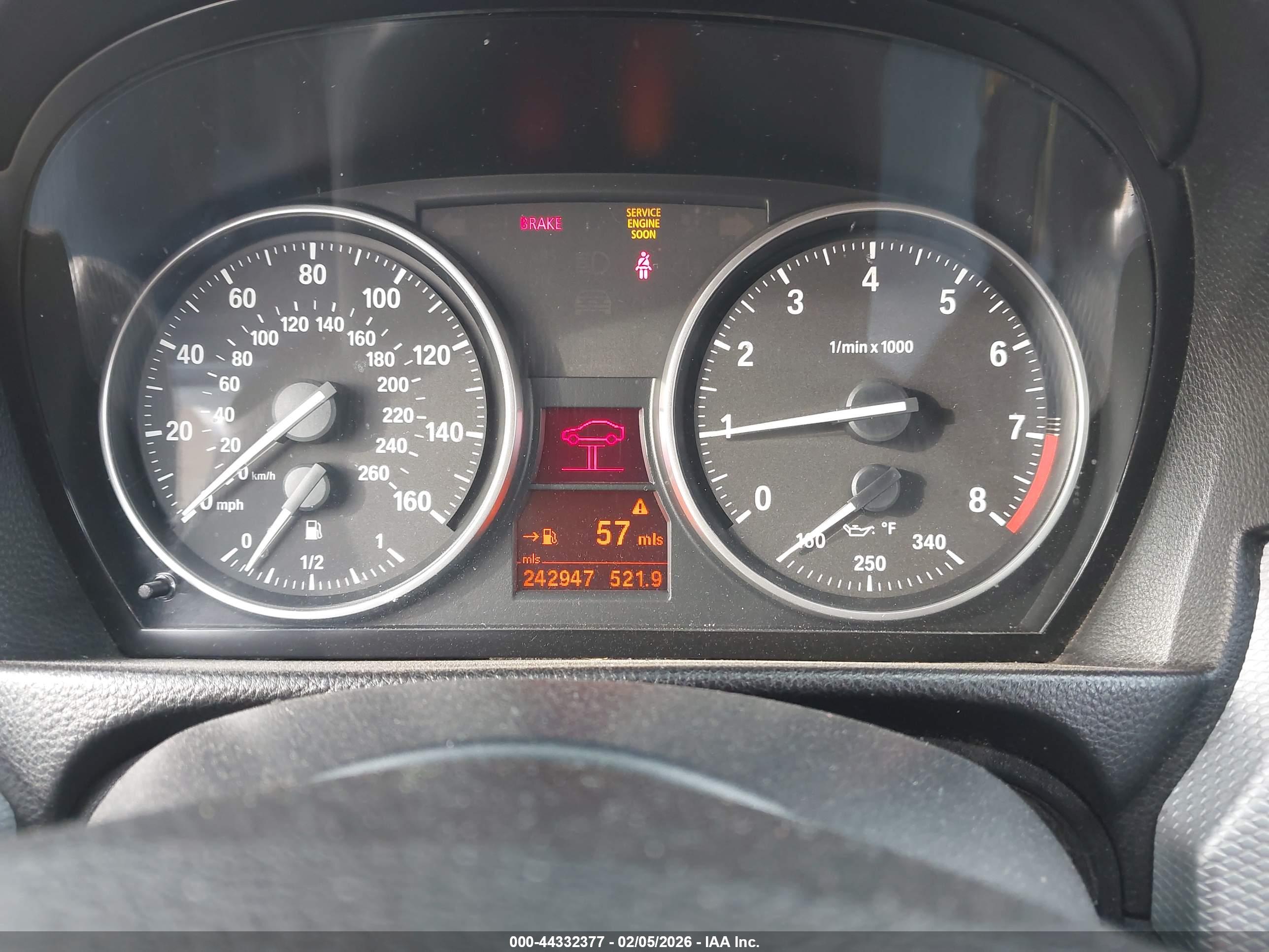 BMW 328I image 7