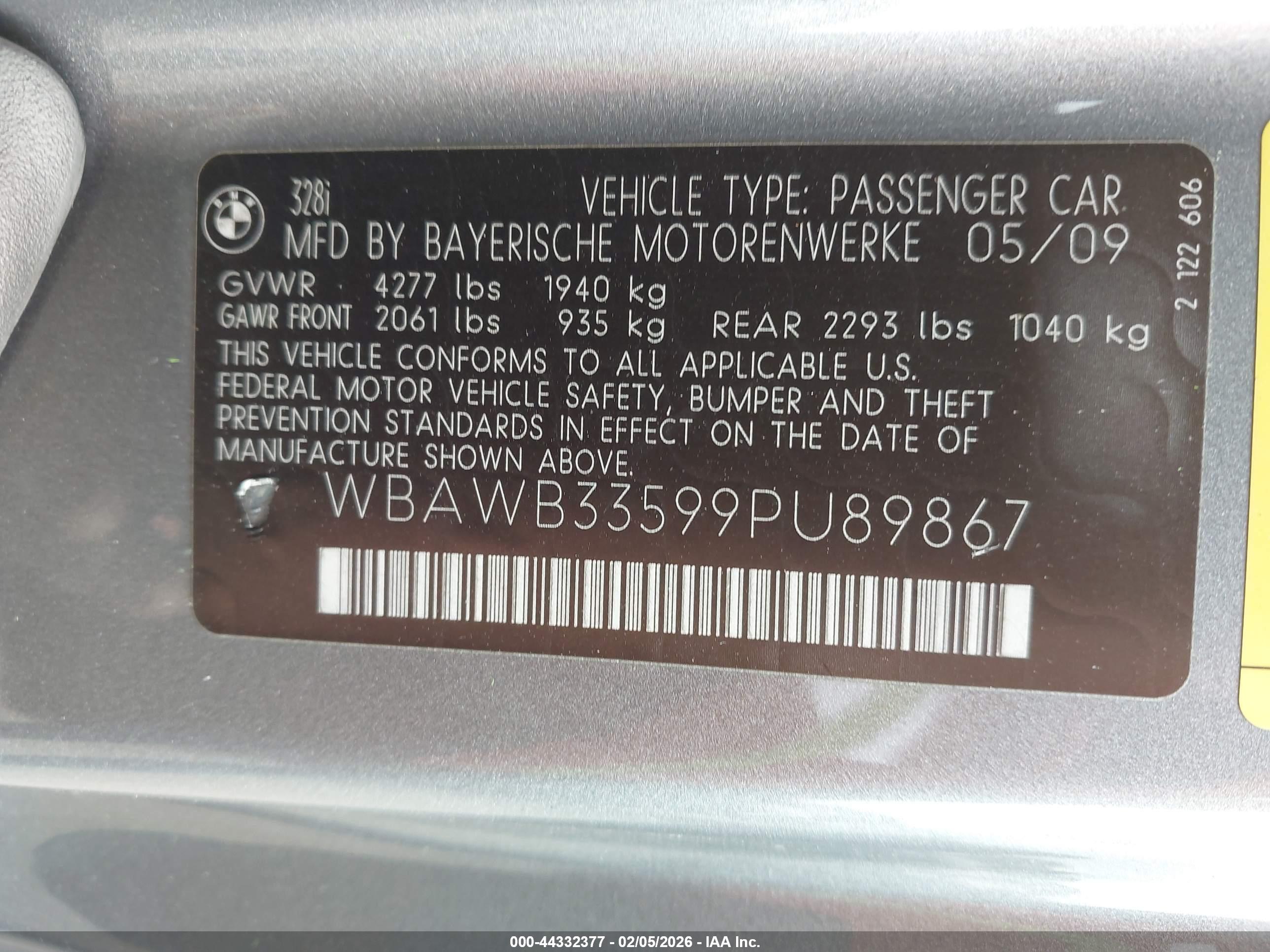 BMW 328I image 9