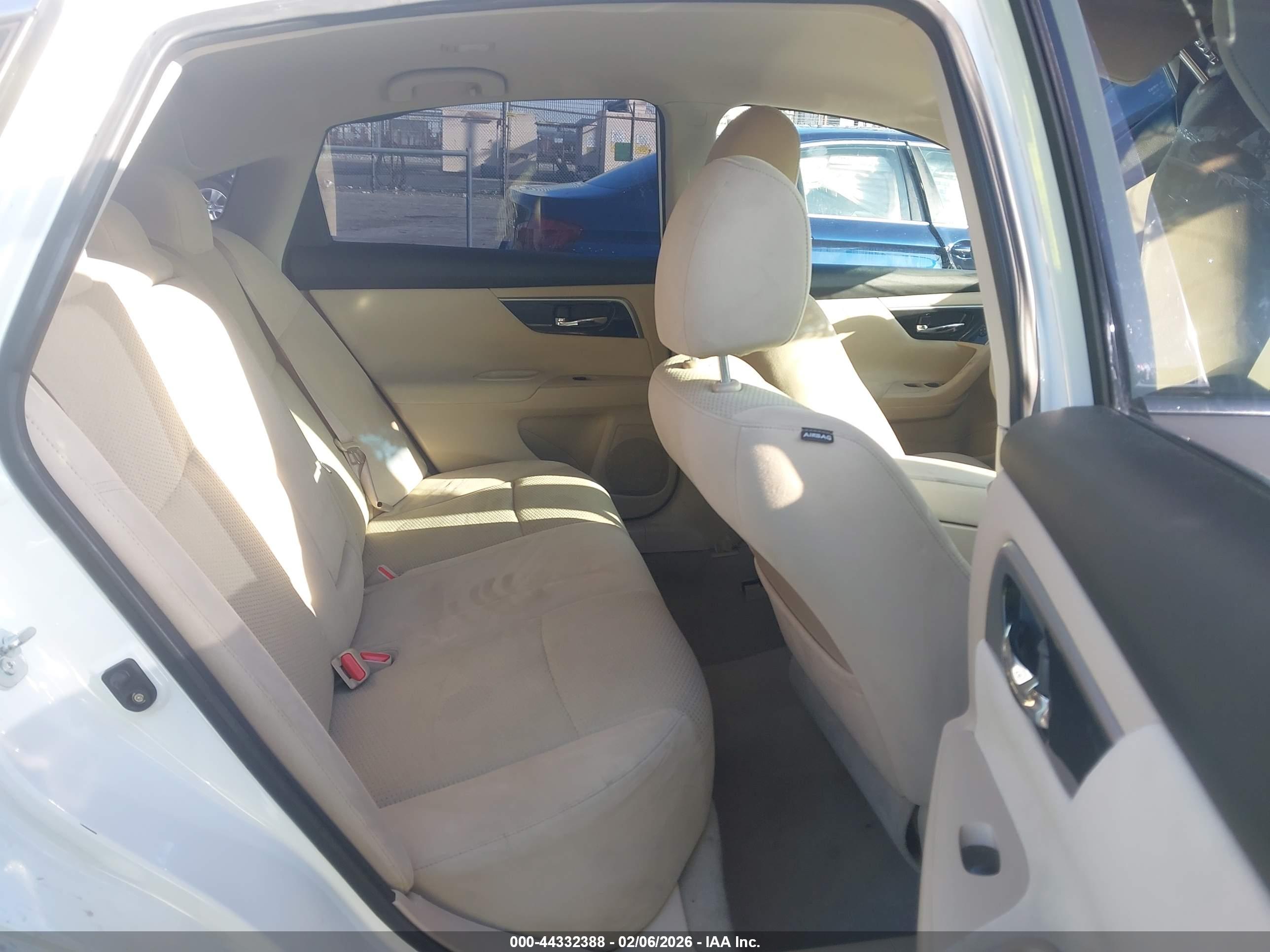 NISSAN ALTIMA image 8
