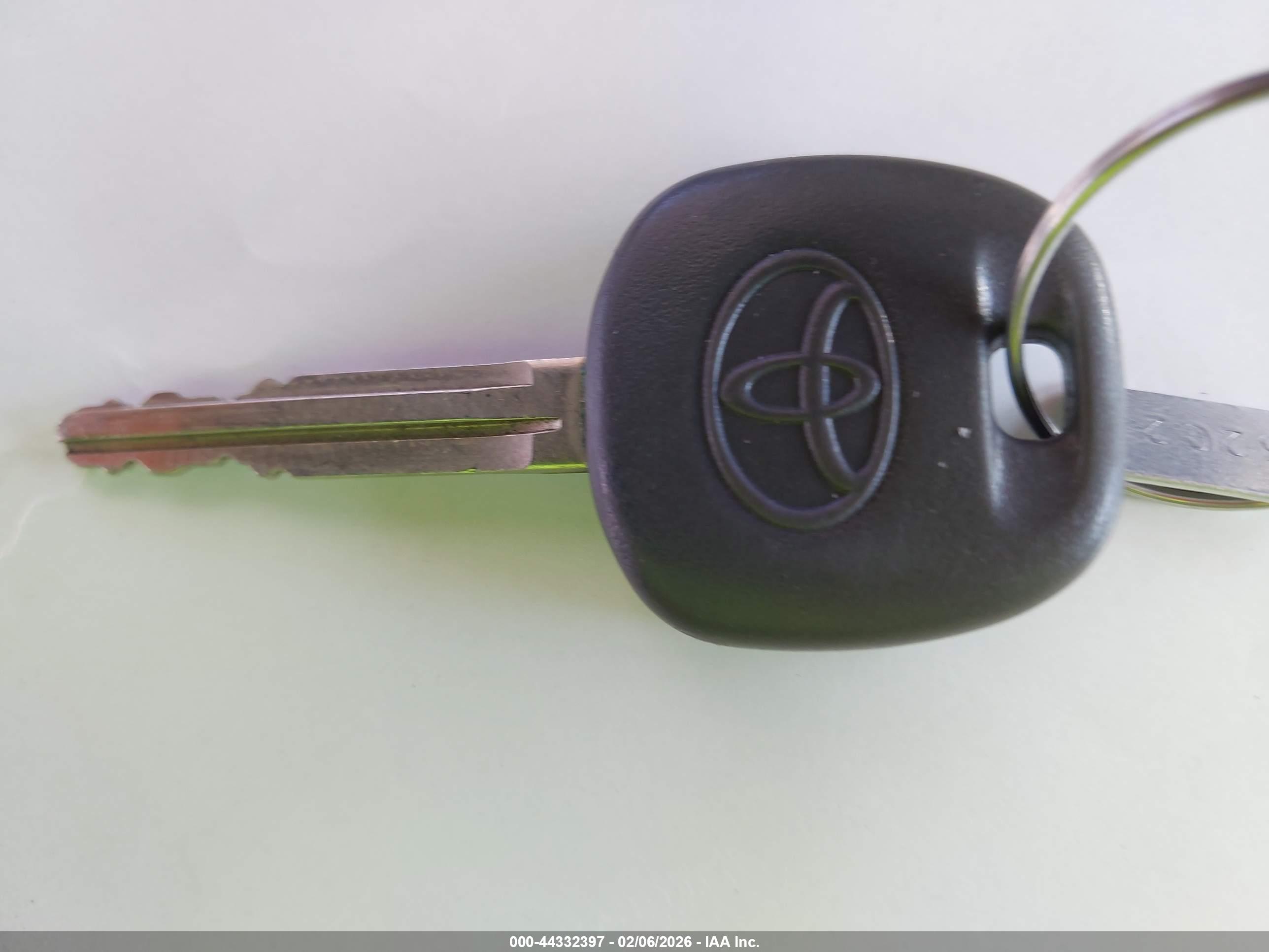 TOYOTA COROLLA image 11