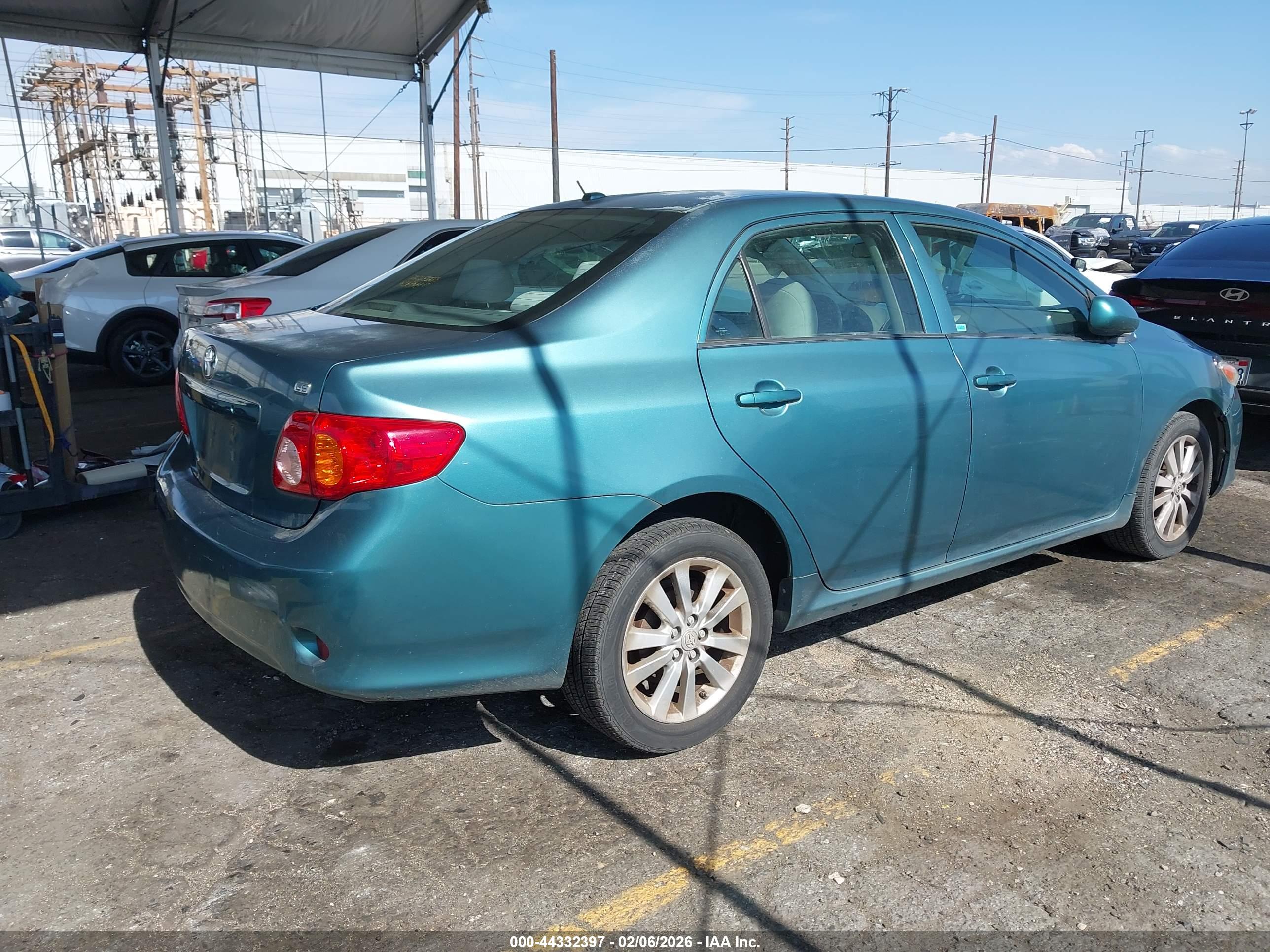 TOYOTA COROLLA image 4