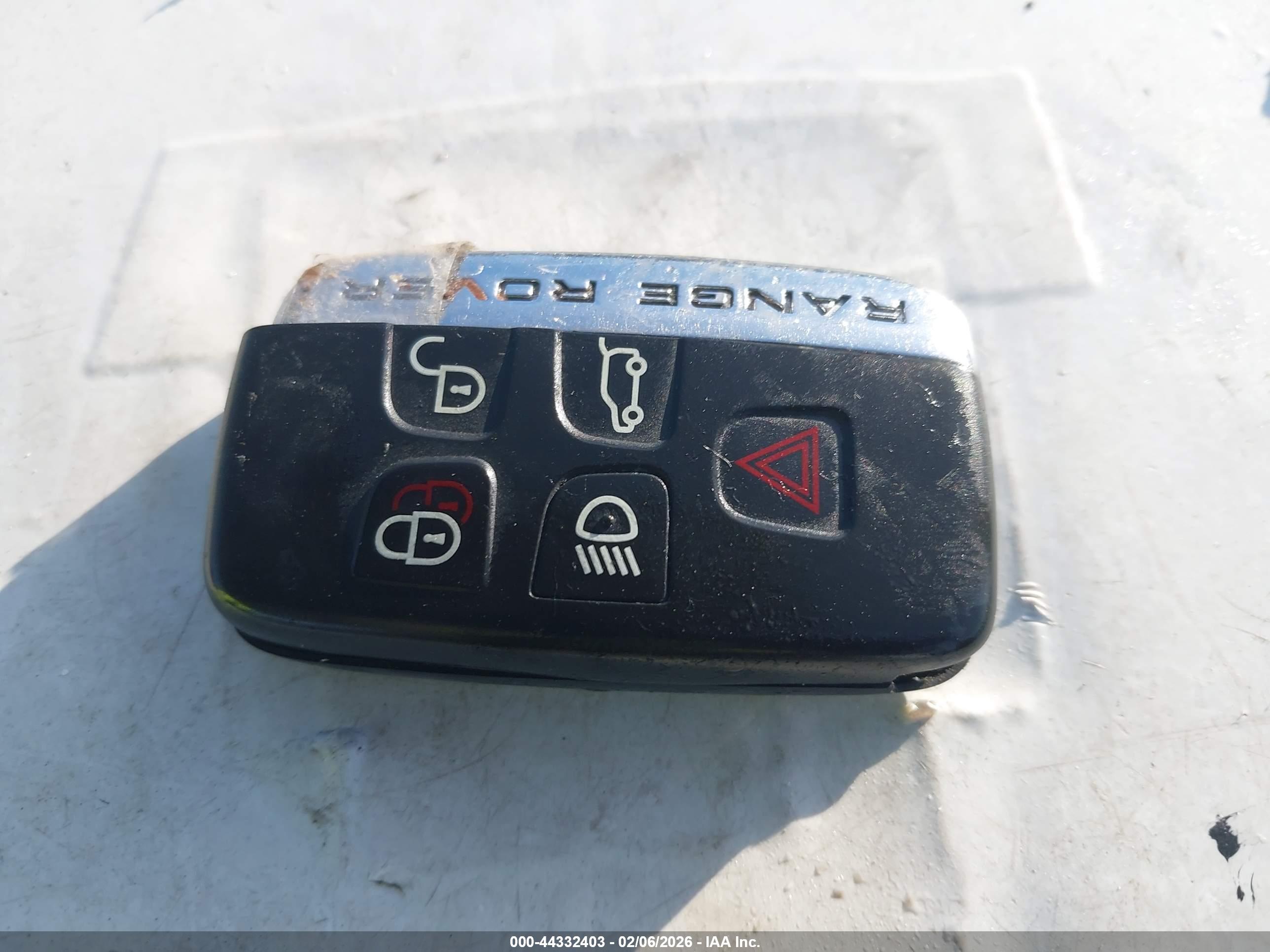 LAND ROVER image 11