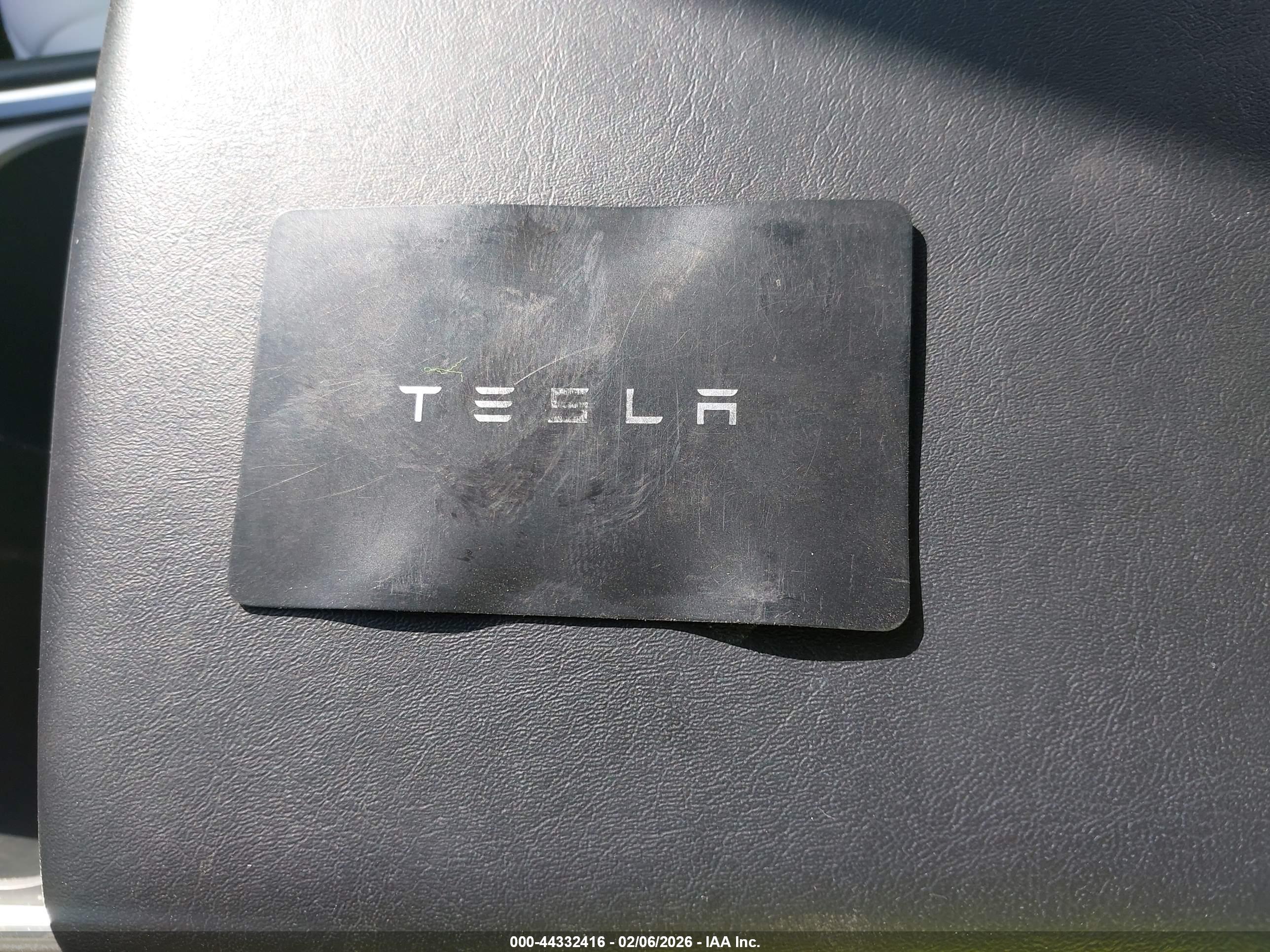 TESLA MODEL image 11