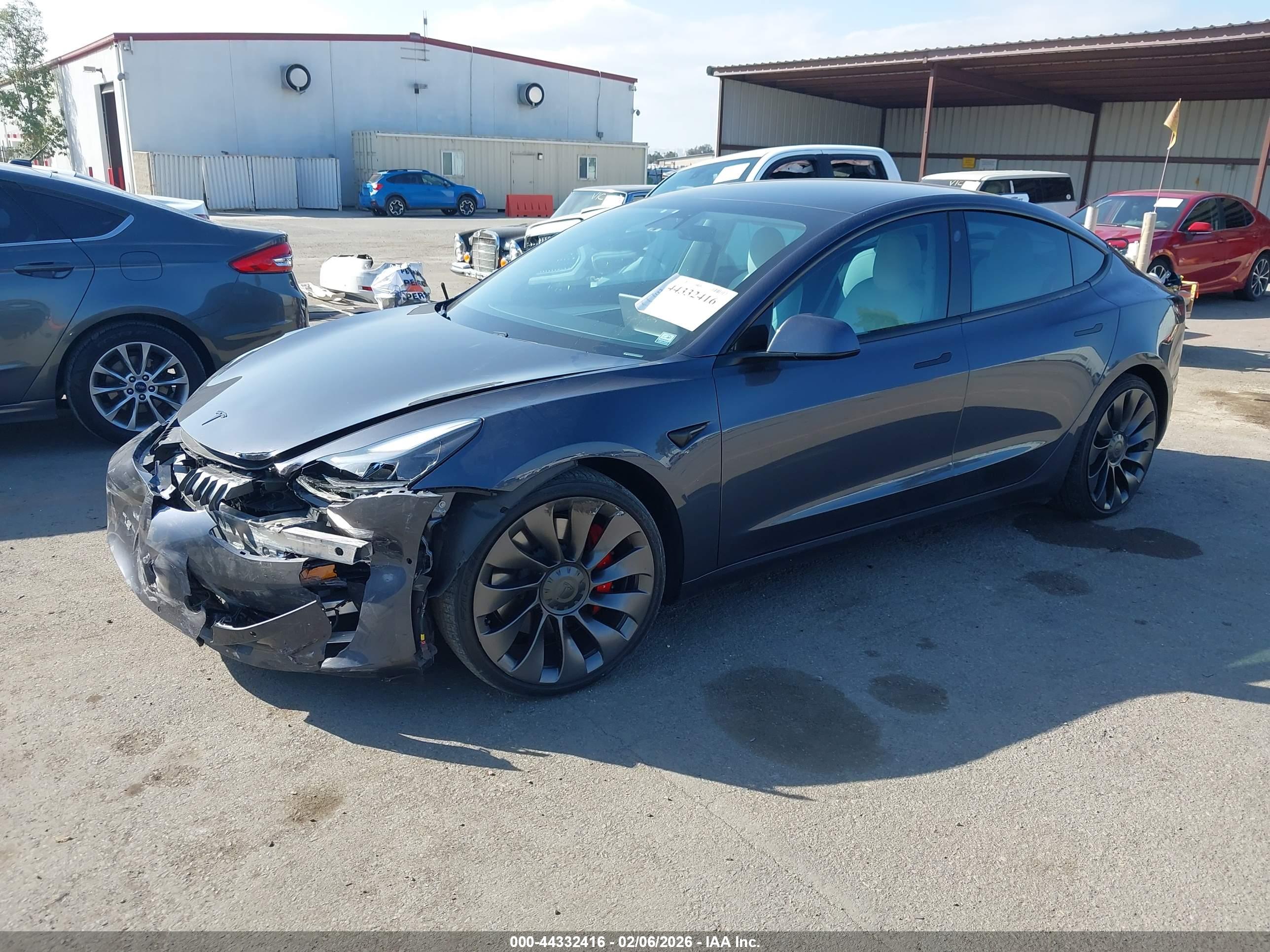 TESLA MODEL image 2