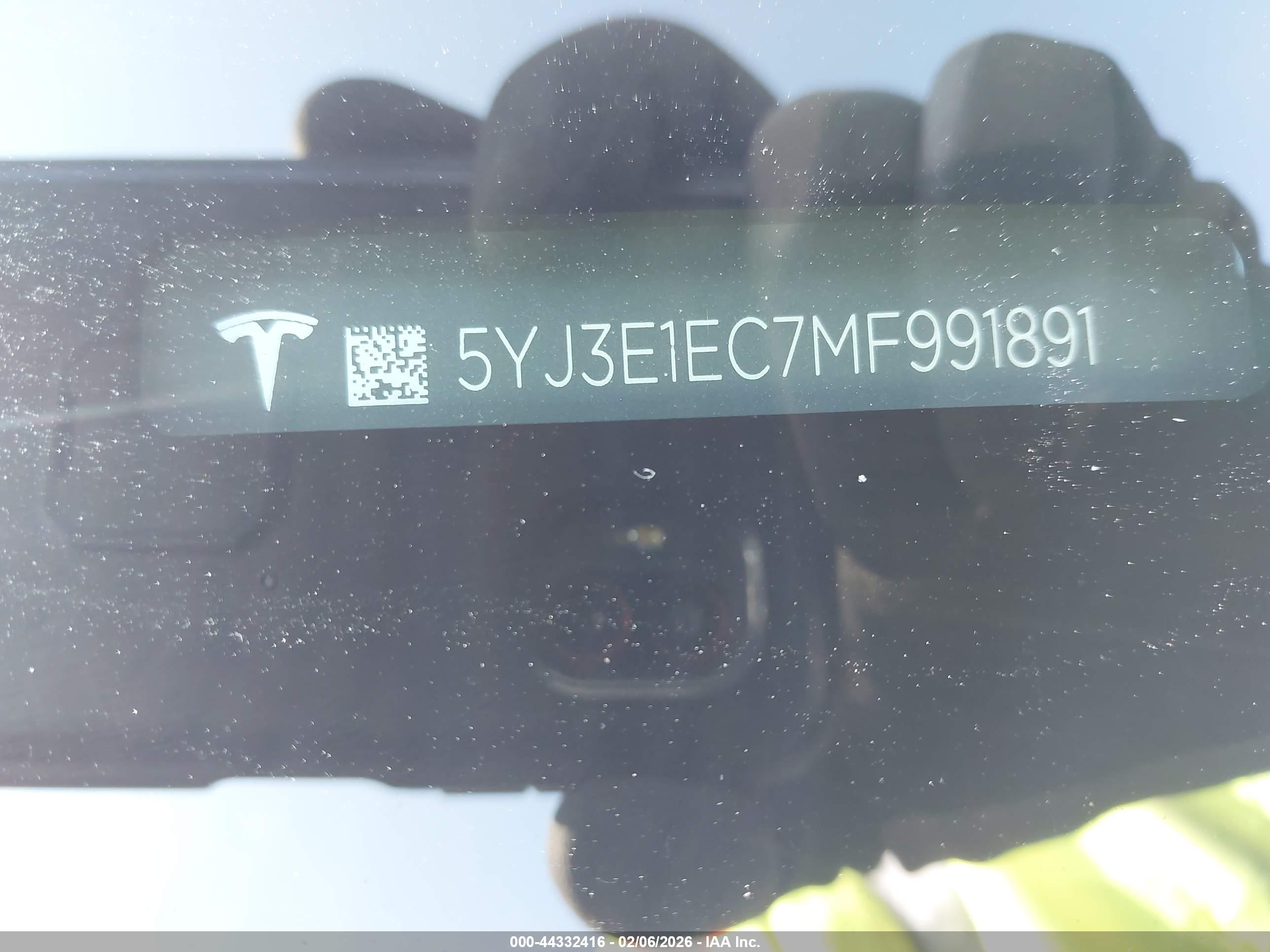 TESLA MODEL image 9