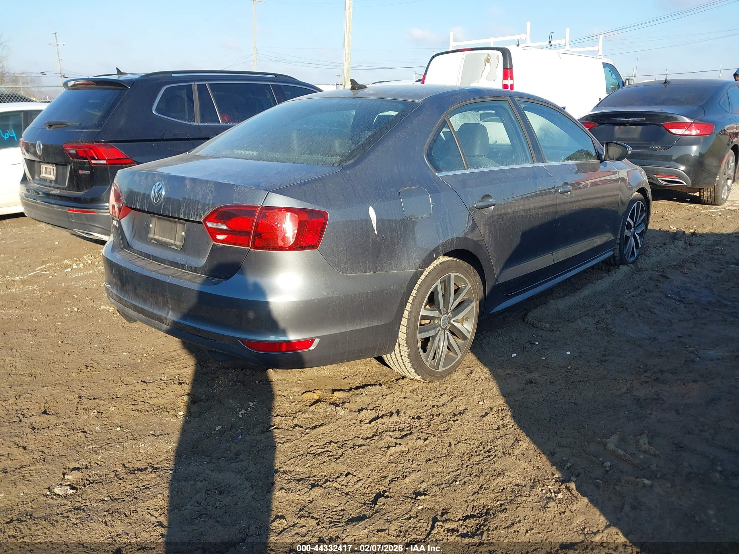 VOLKSWAGEN JETTA image 4