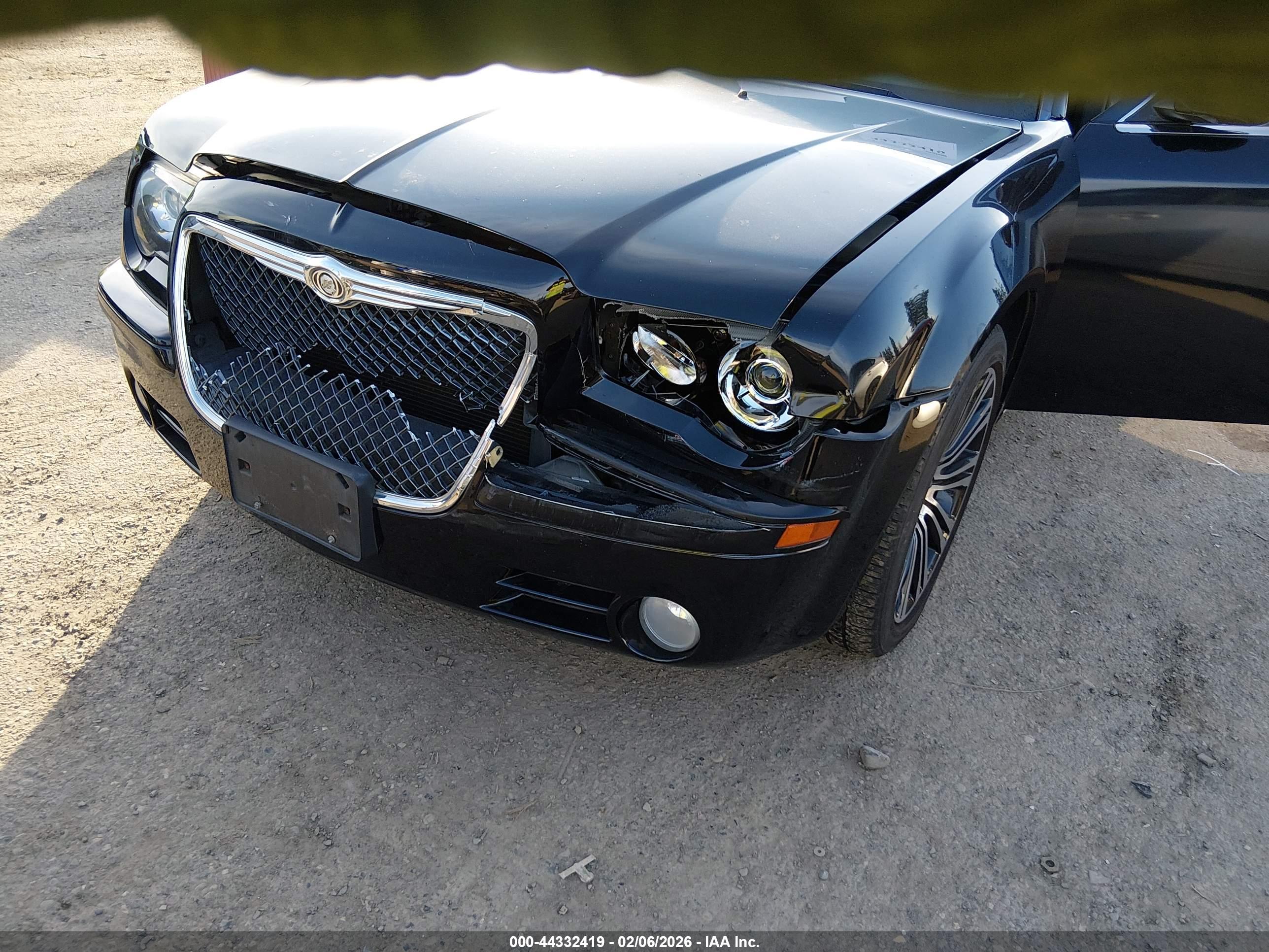 CHRYSLER 300C image 6