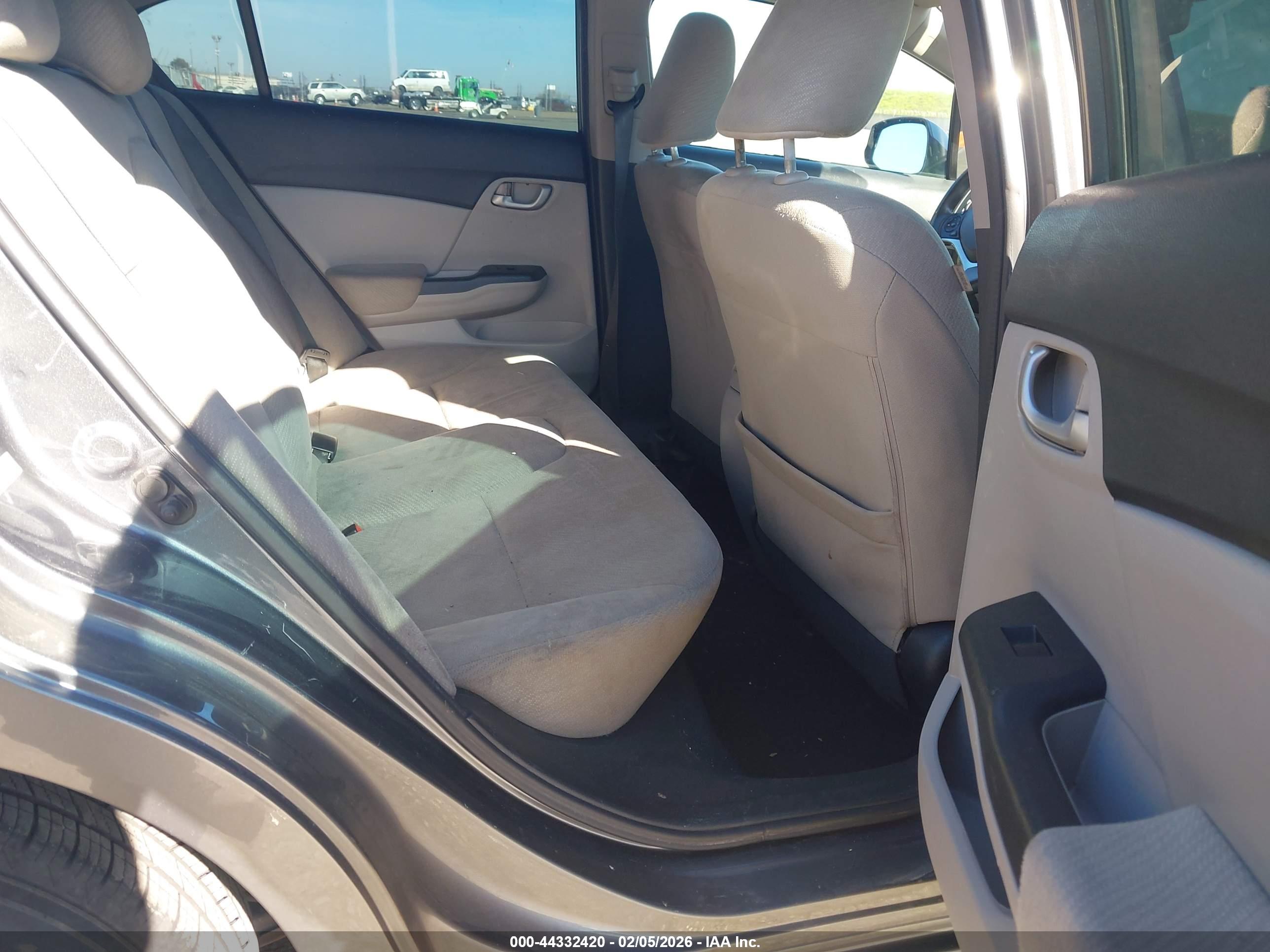 HONDA CIVIC image 8