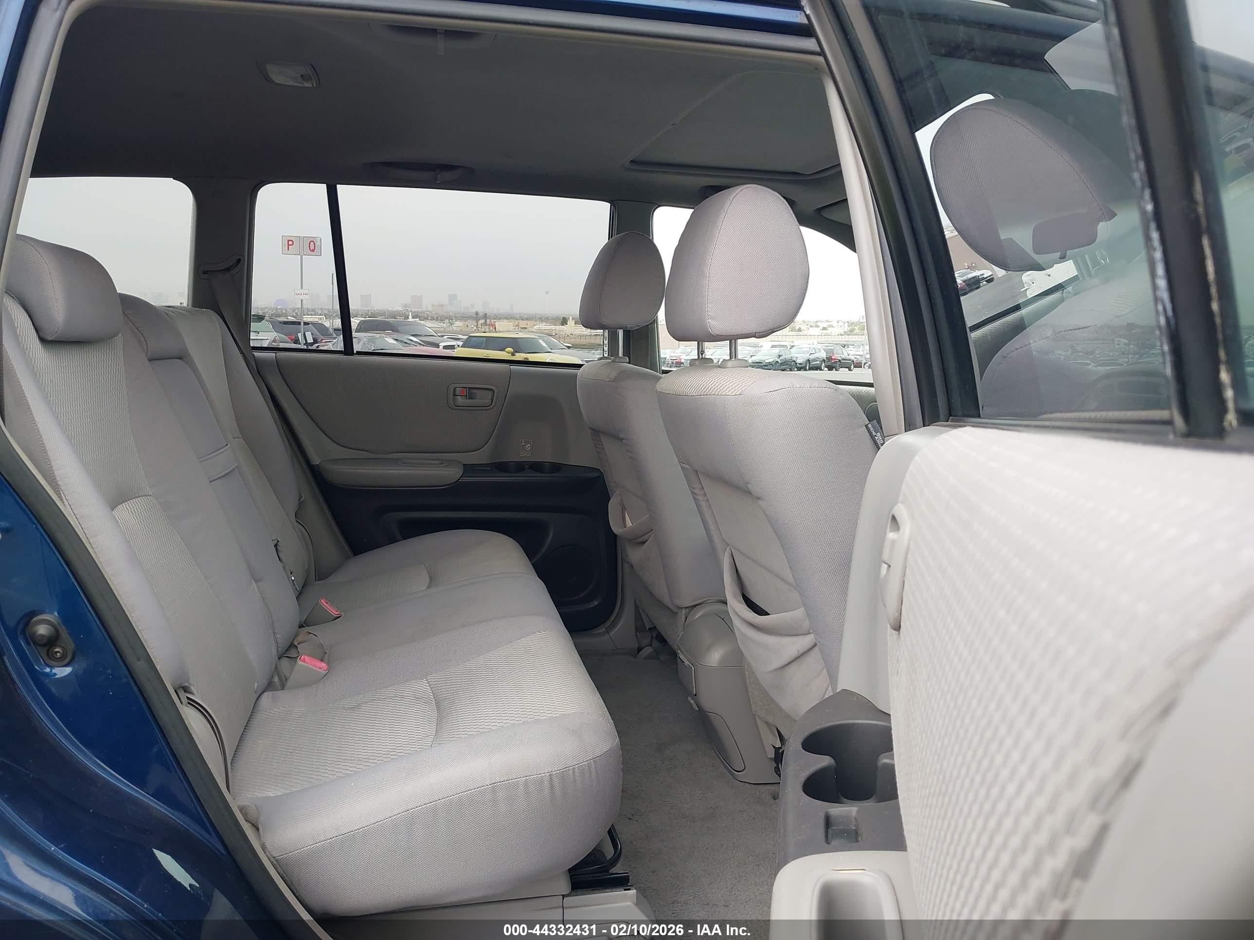 TOYOTA HIGHLANDER image 8