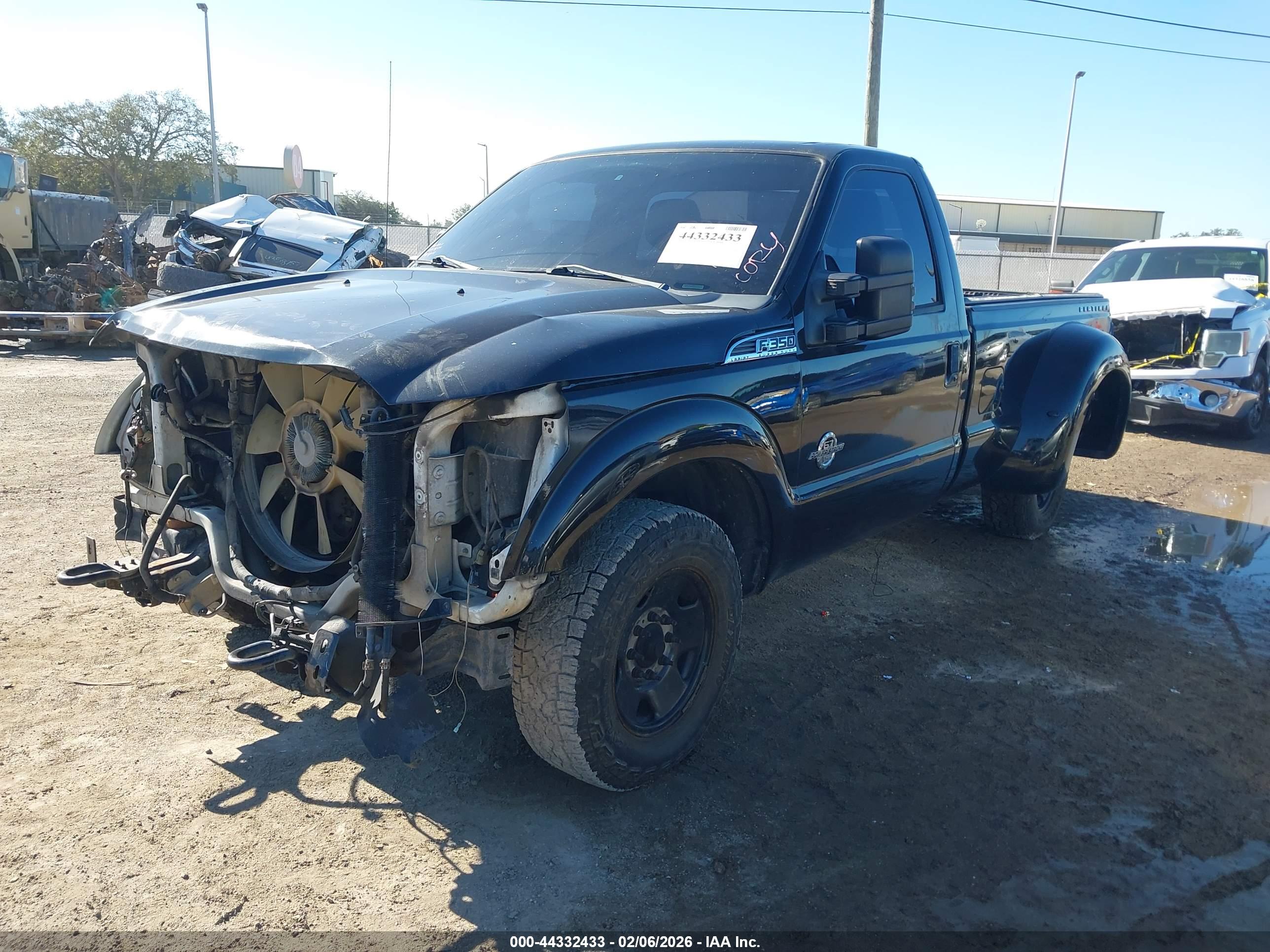 FORD F-250 image 2