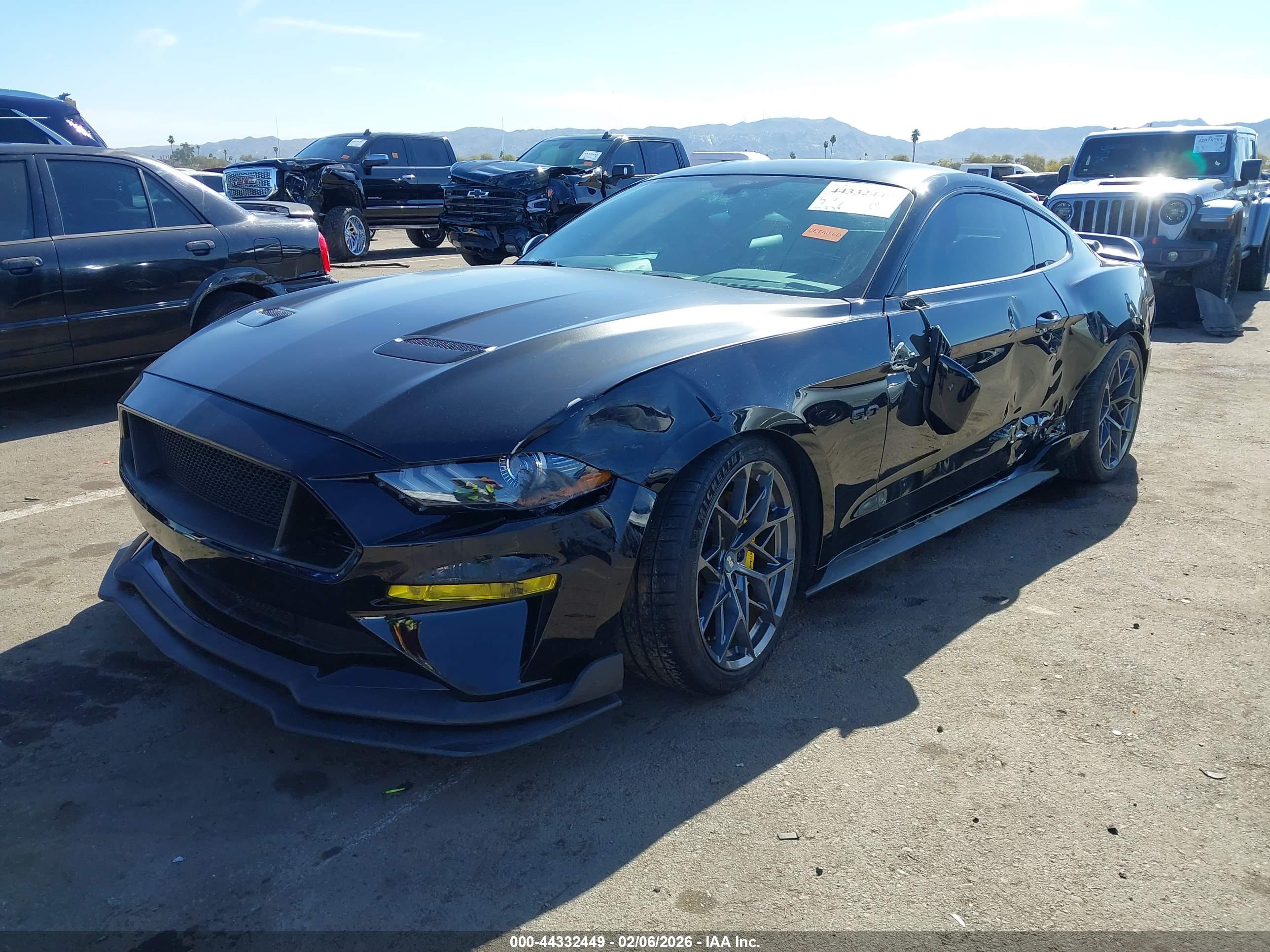 FORD MUSTANG image 2