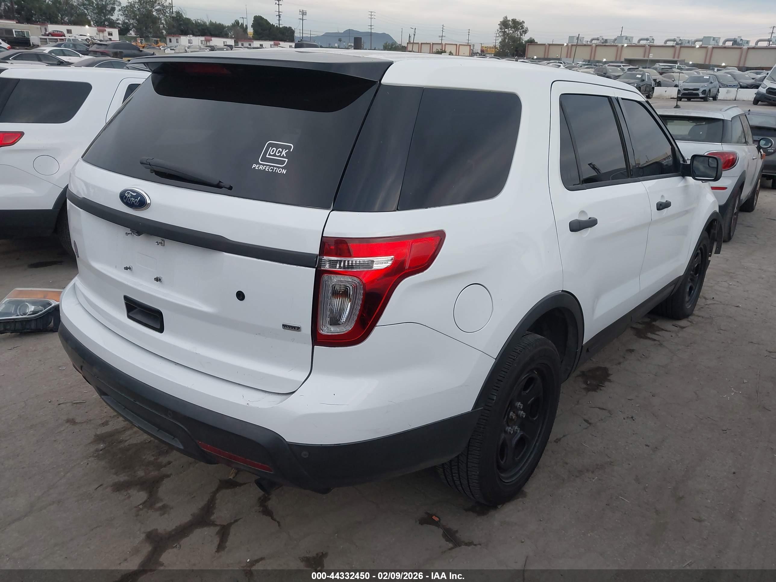FORD UTILITY image 4