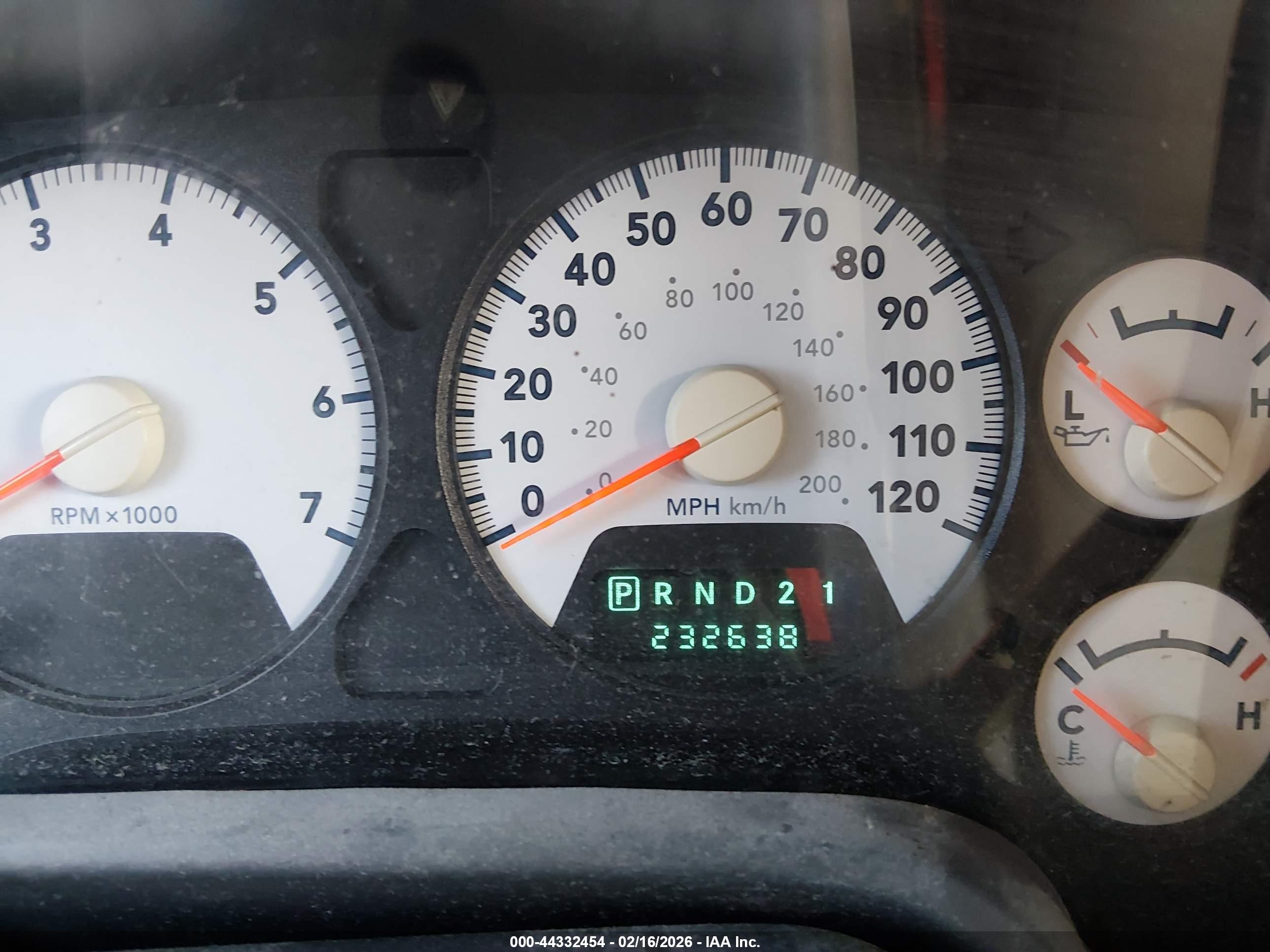 DODGE RAM image 7
