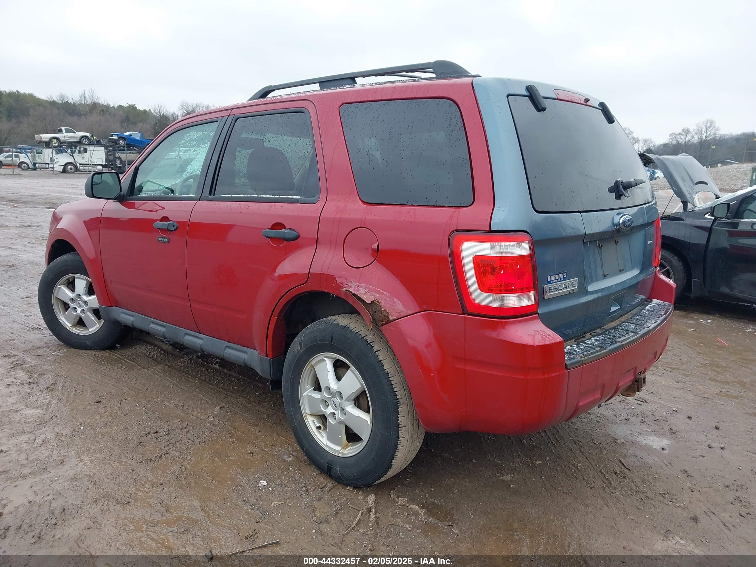 FORD ESCAPE image 3