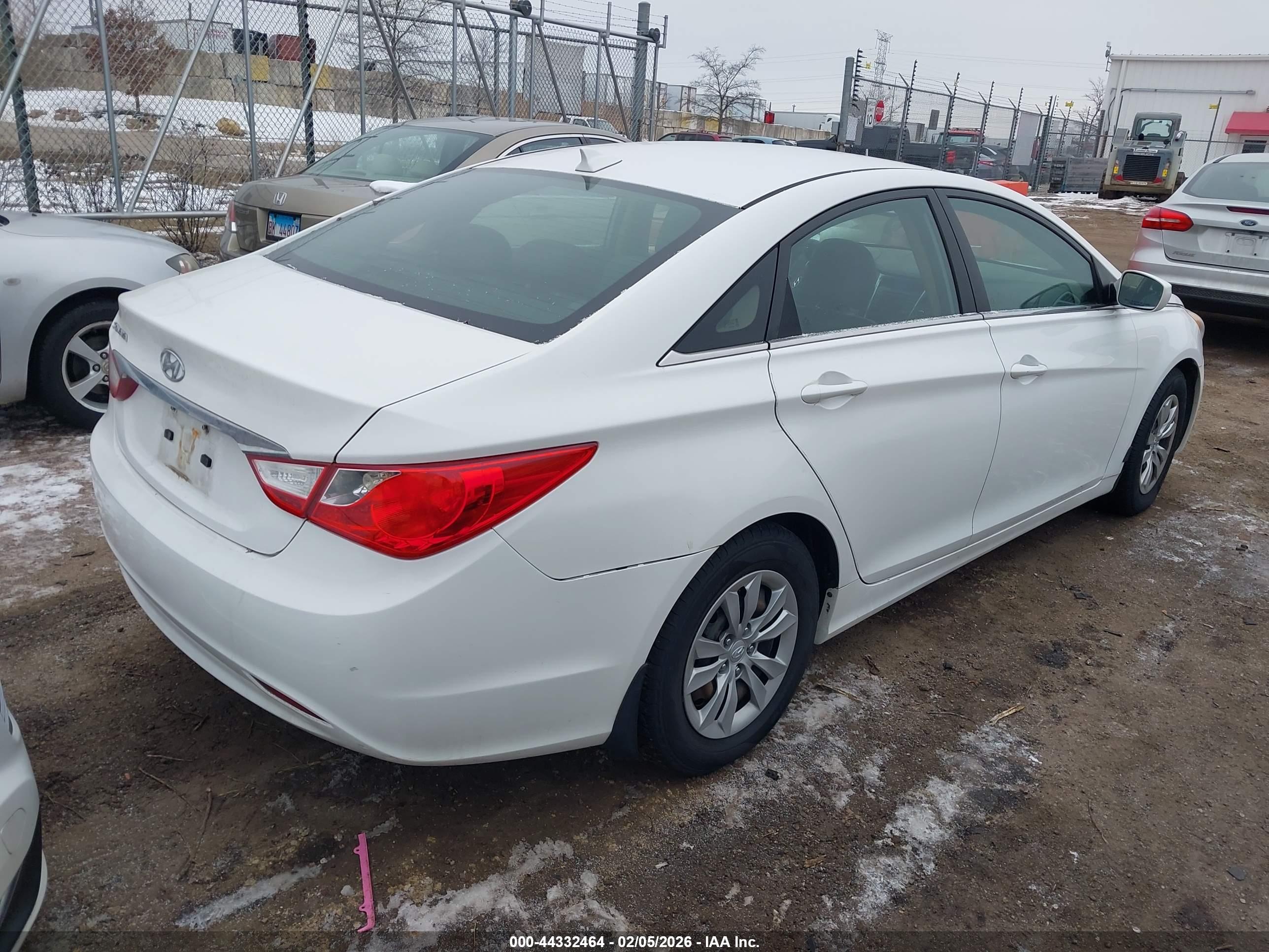 HYUNDAI SONATA image 4