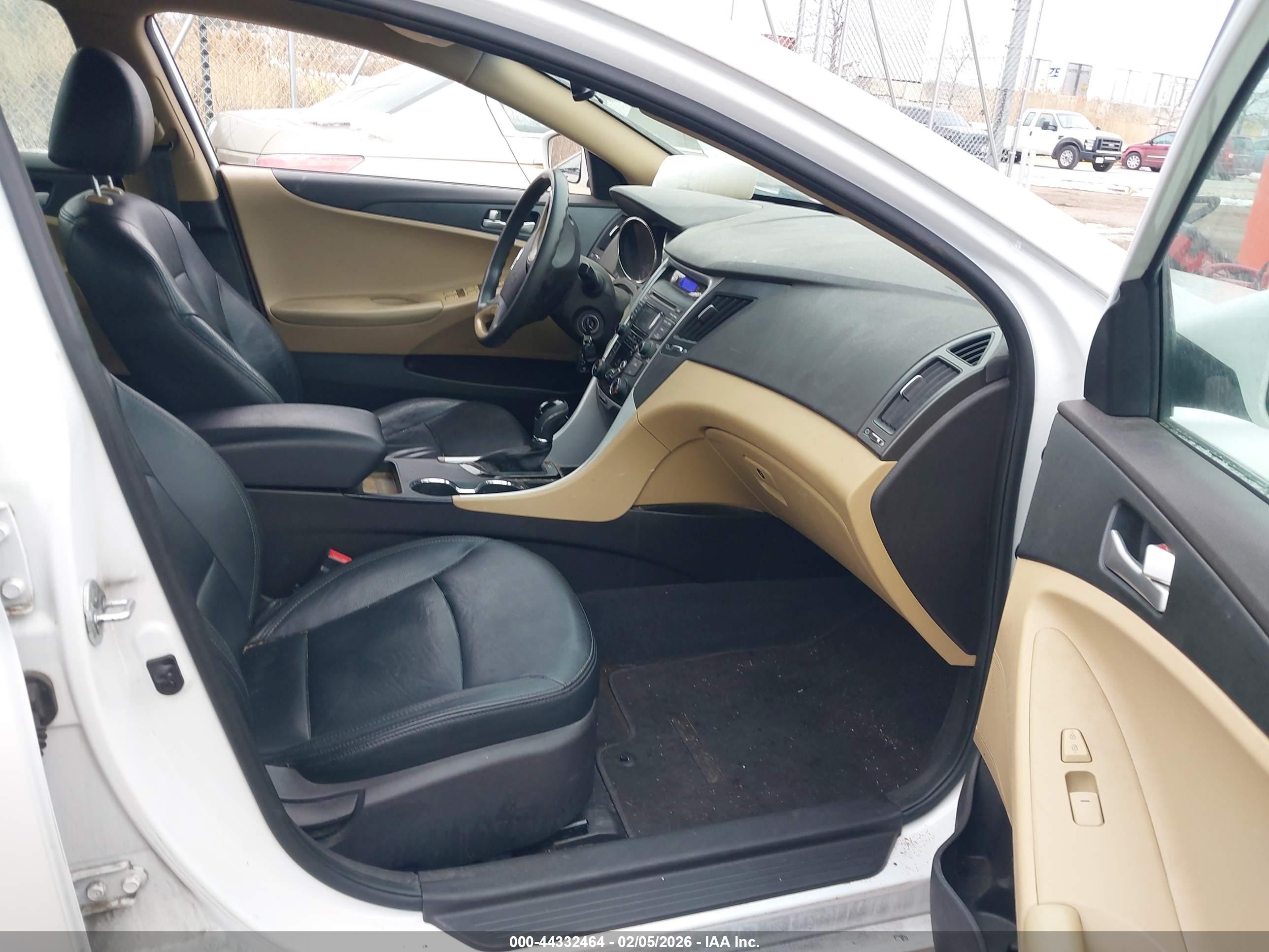 HYUNDAI SONATA image 5