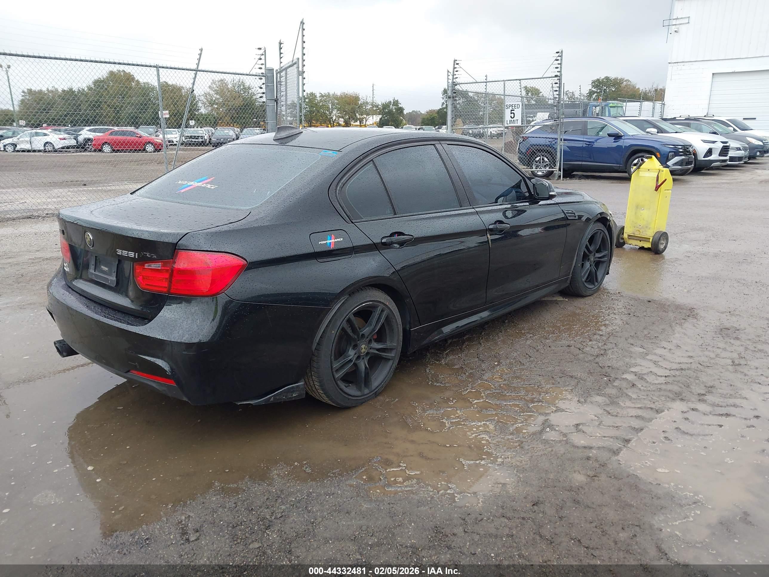 BMW 328I image 4