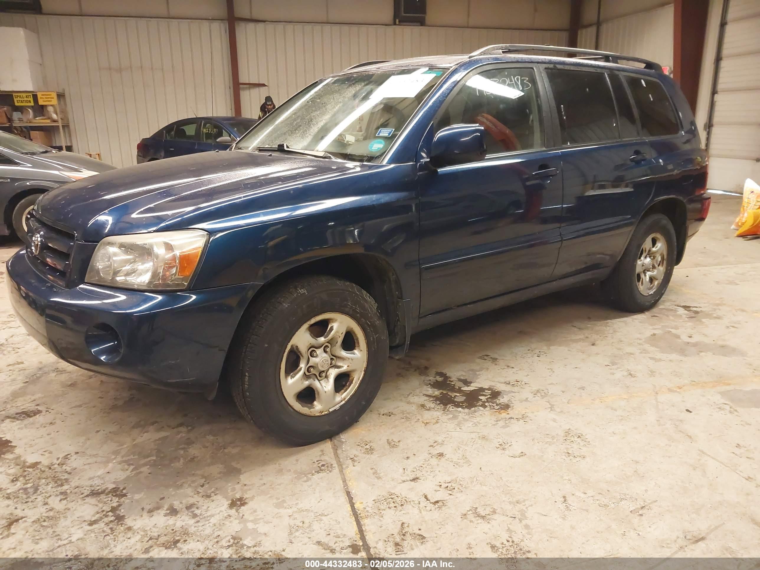 TOYOTA HIGHLANDER image 2
