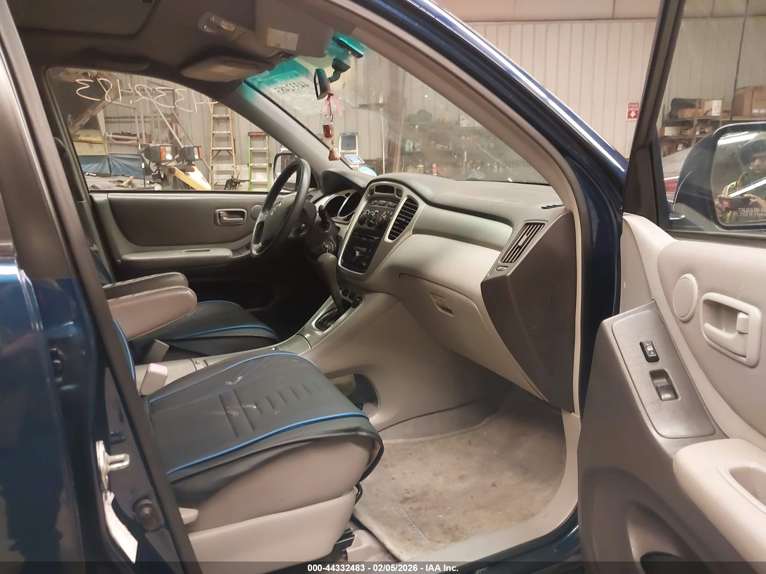TOYOTA HIGHLANDER image 5