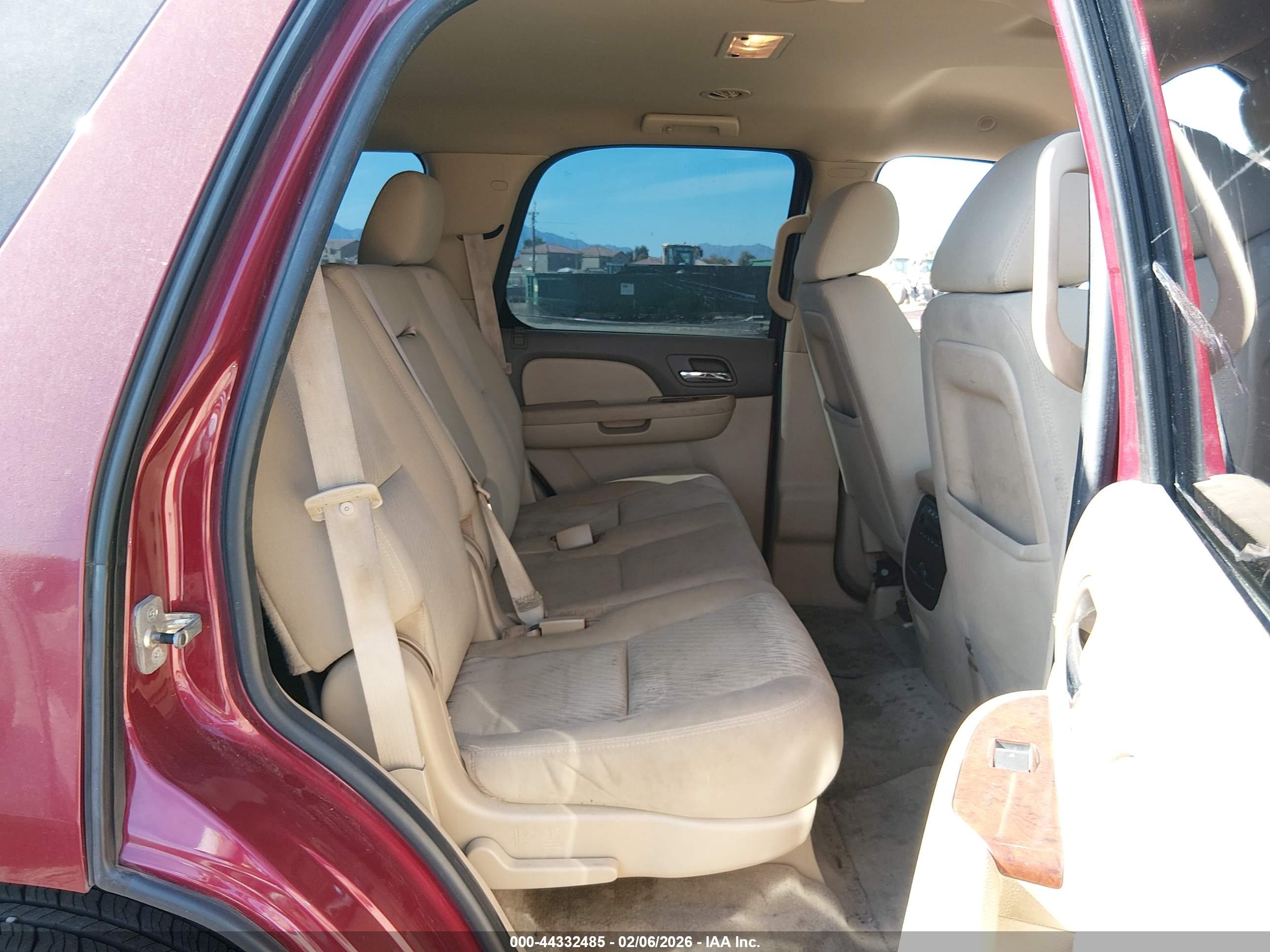 GMC YUKON image 8