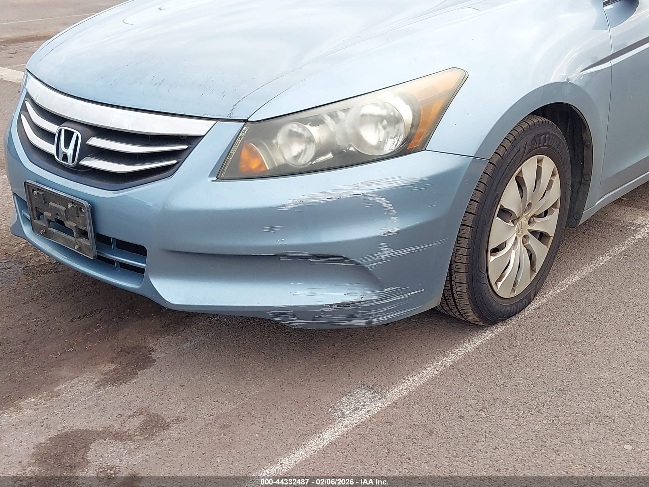 HONDA ACCORD image 6