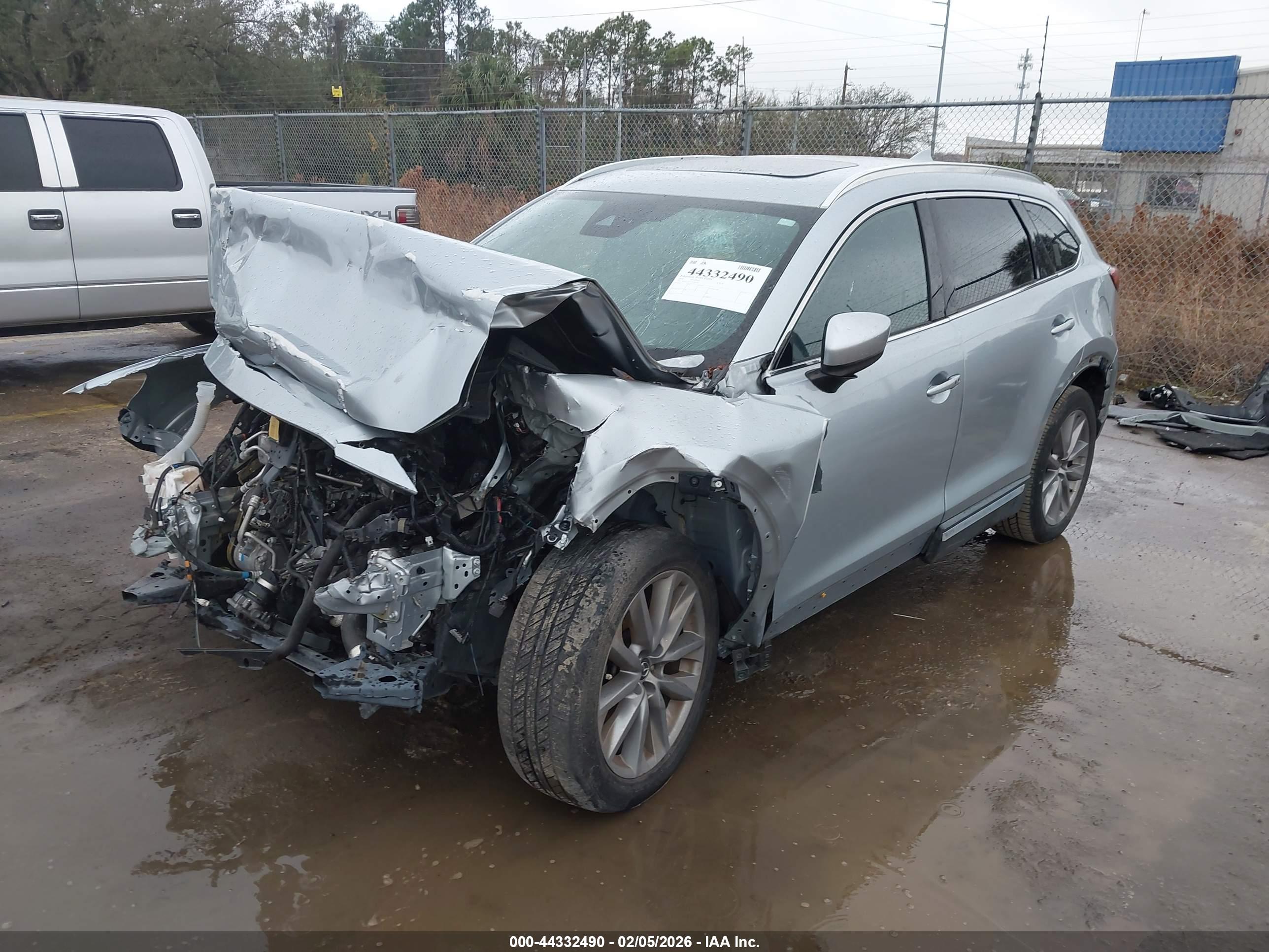 MAZDA CX-9 image 2