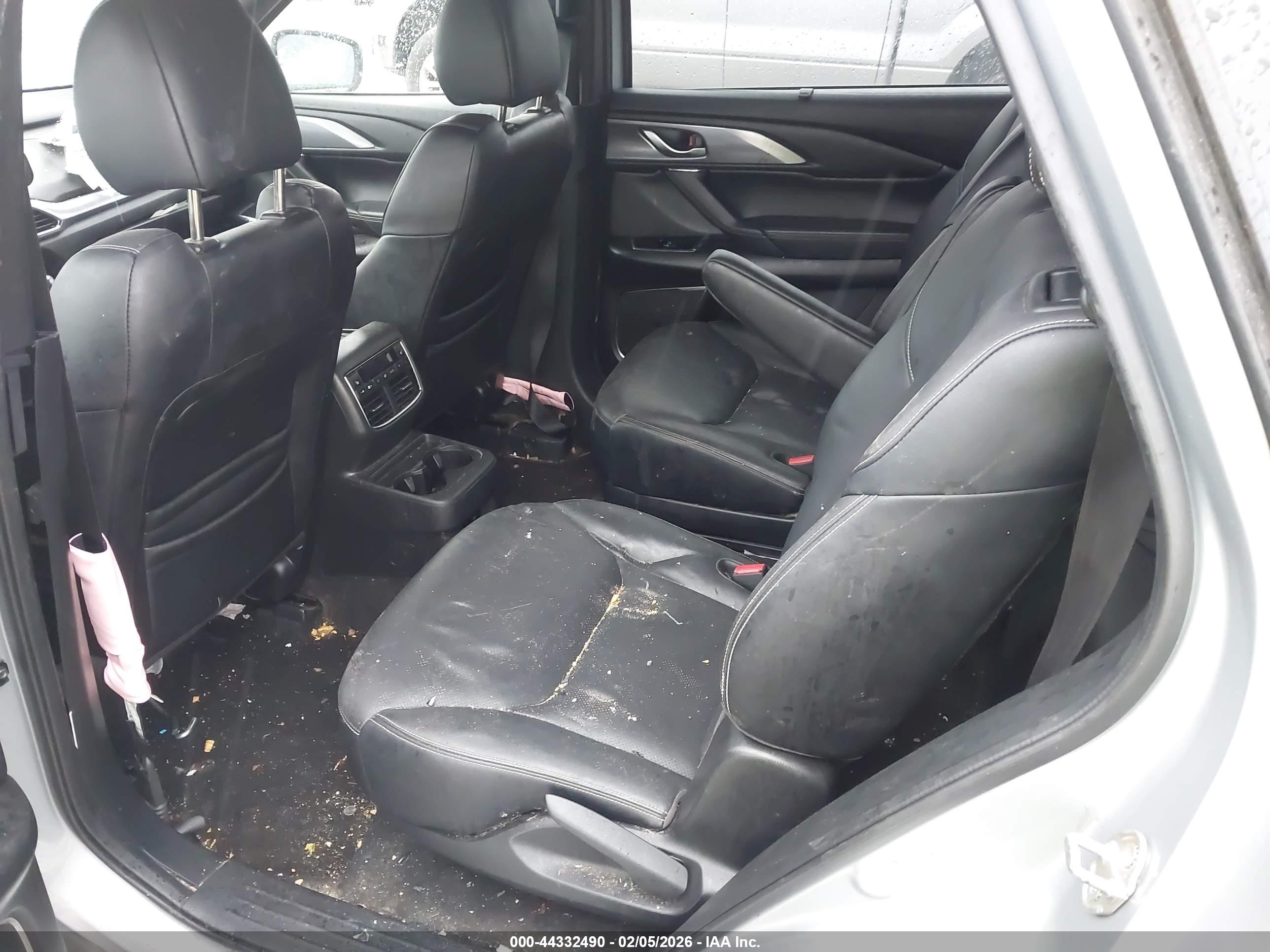 MAZDA CX-9 image 8