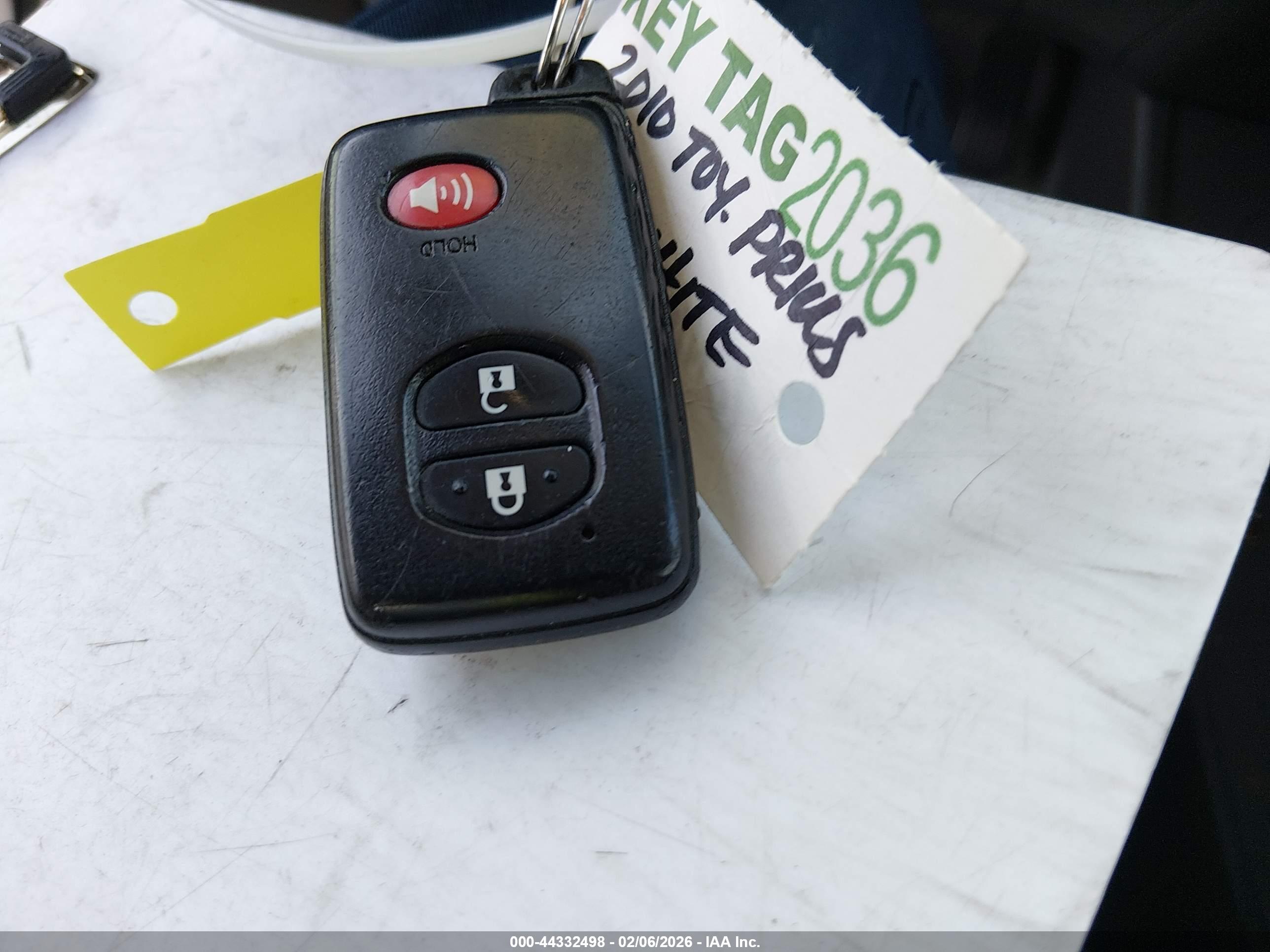 TOYOTA PRIUS image 11