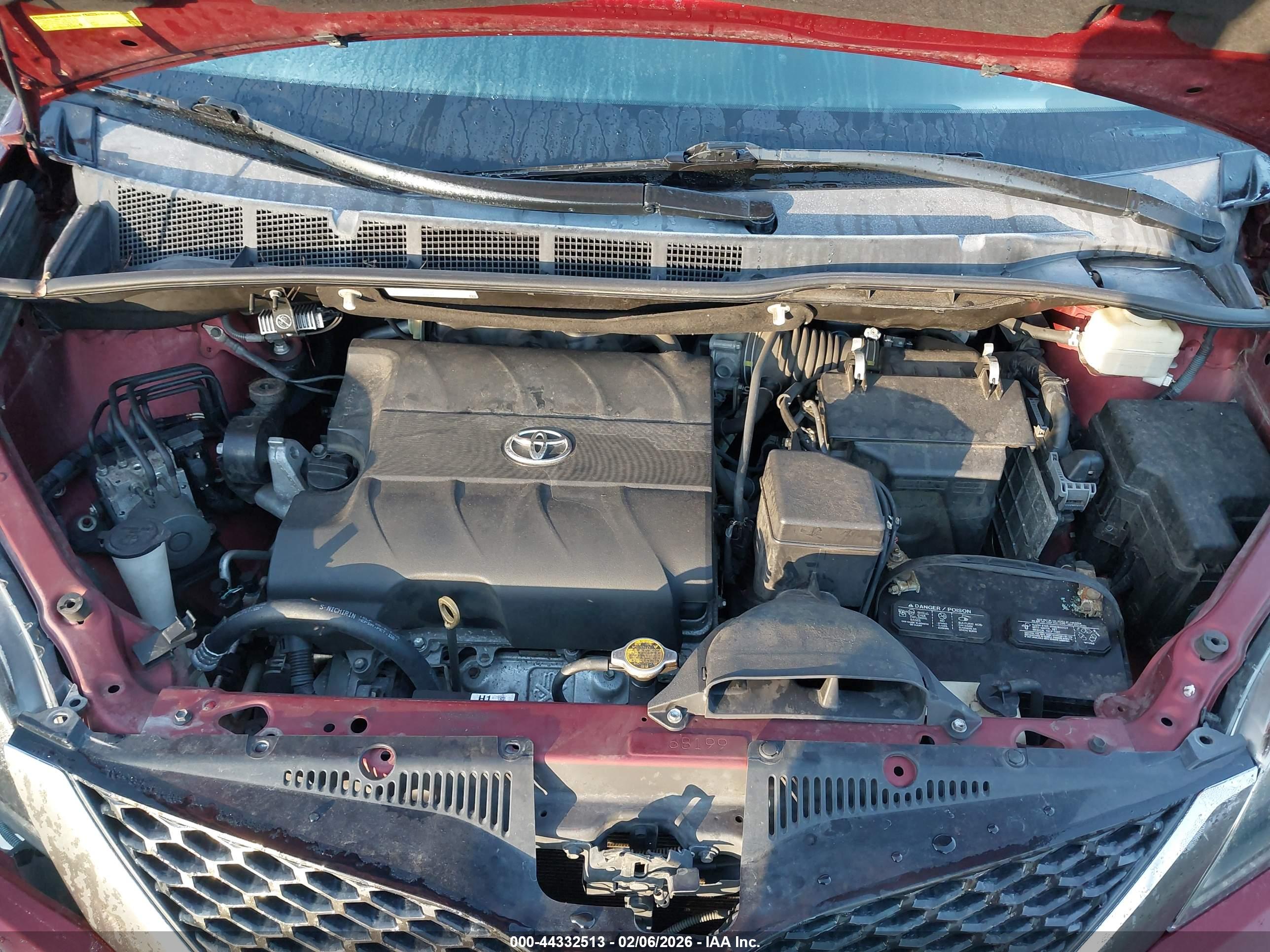 TOYOTA SIENNA image 10