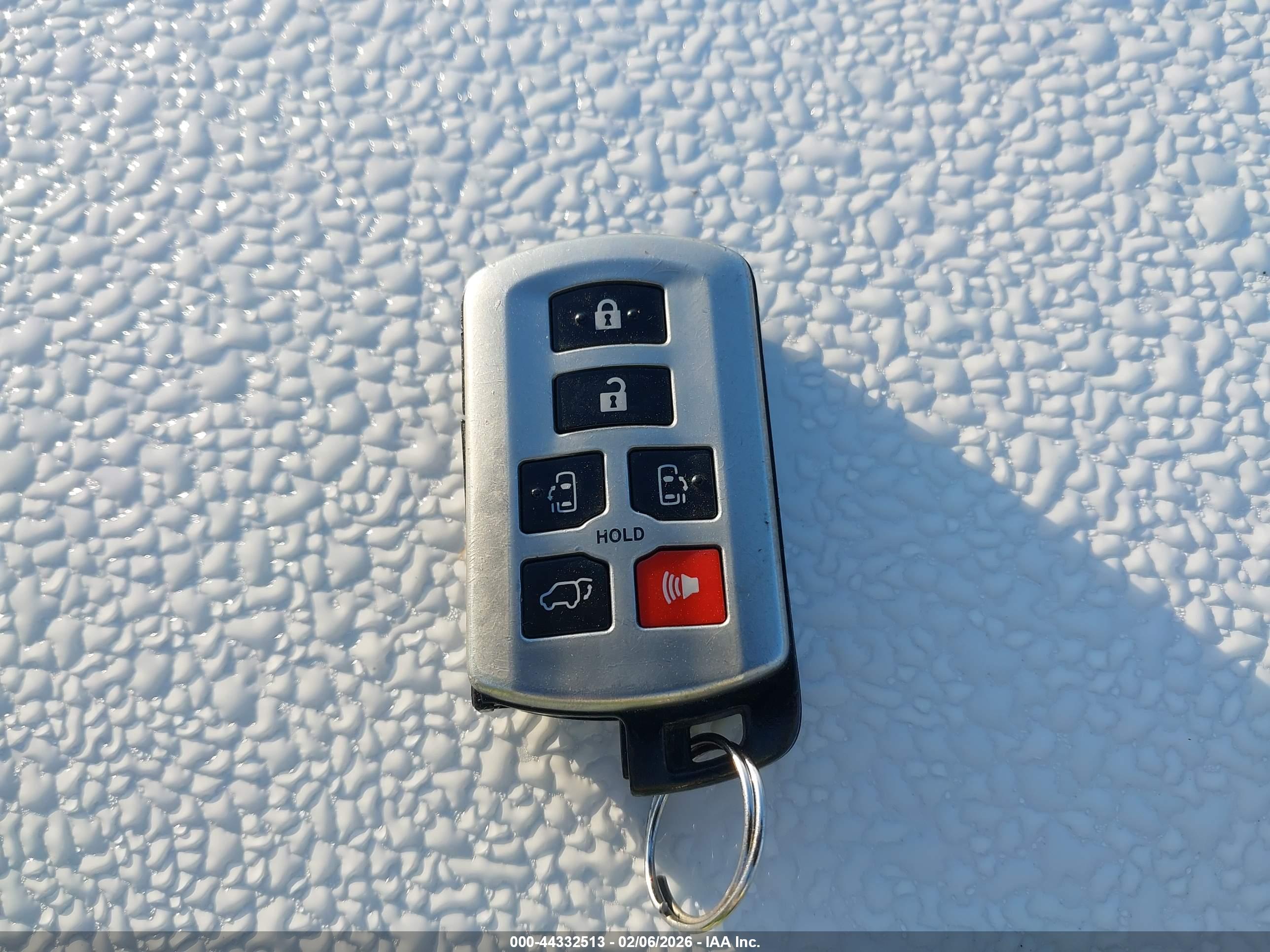 TOYOTA SIENNA image 11