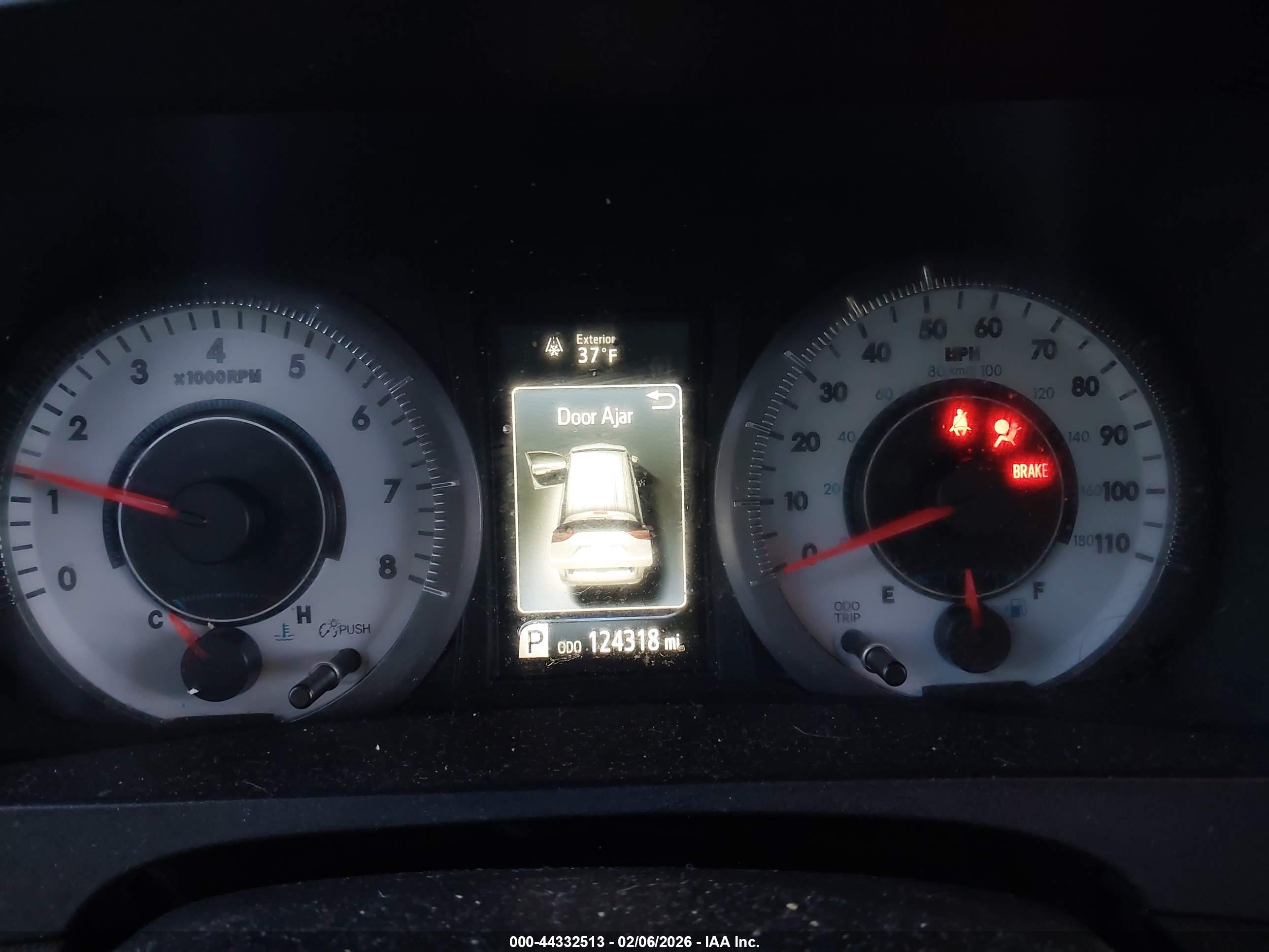 TOYOTA SIENNA image 7